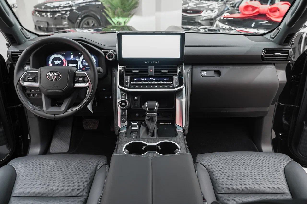 Toyota Land Cruiser 2025, черный, ДЦ Орехово