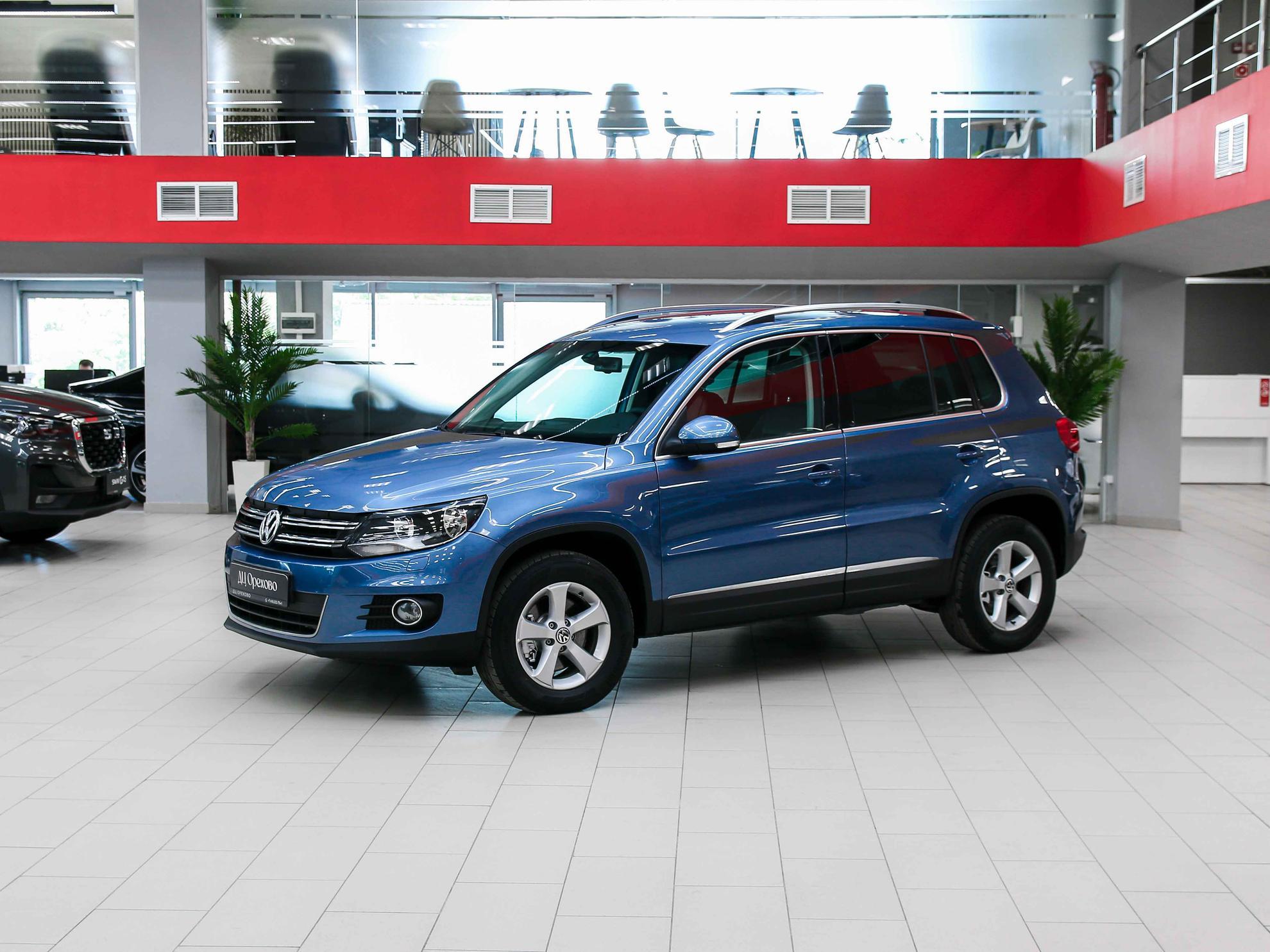 Volkswagen Tiguan 2012, синий, ДЦ Орехово