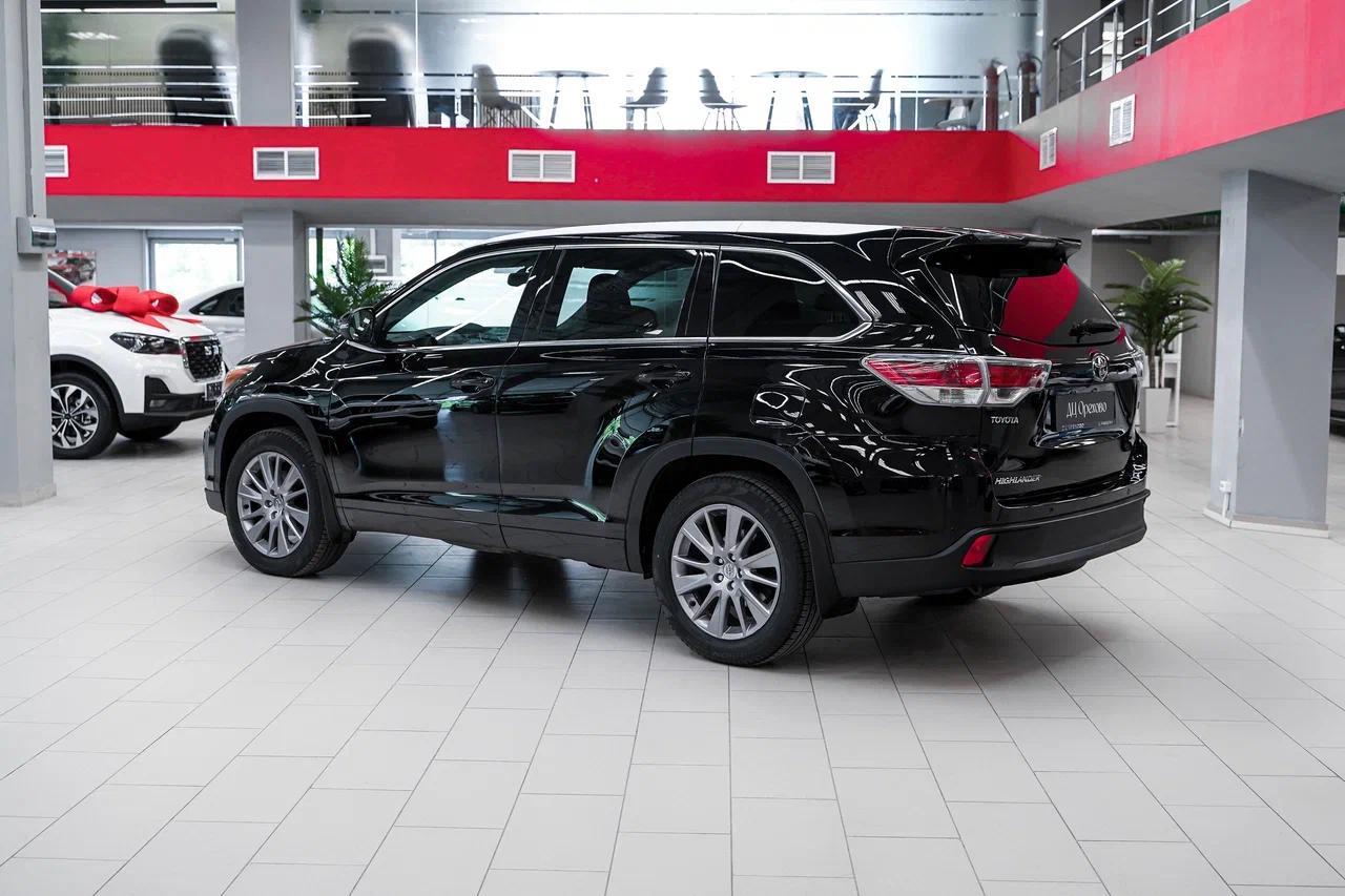 Toyota Highlander 2013, черный, ДЦ Орехово