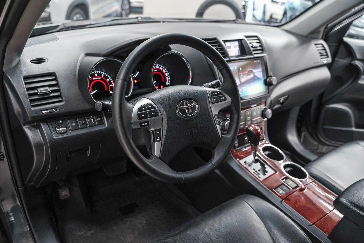 Toyota Highlander 2010, серый, ДЦ Орехово
