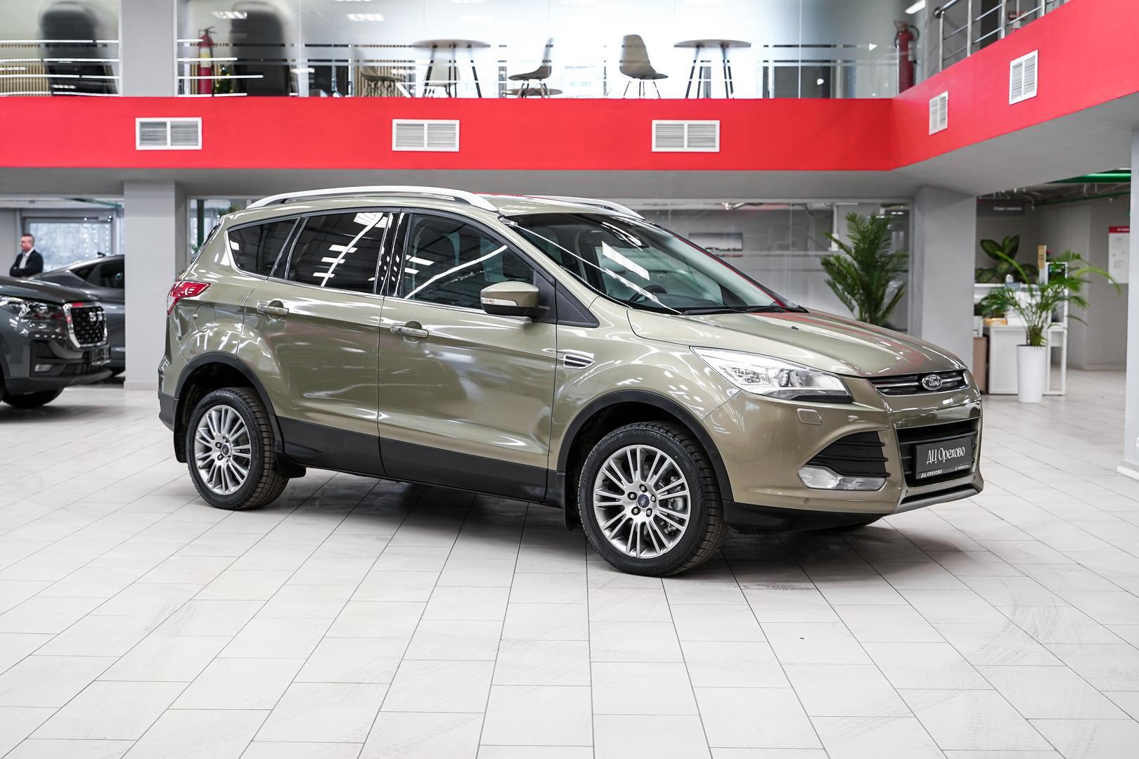 Ford Kuga 2013, зеленый, ДЦ Орехово