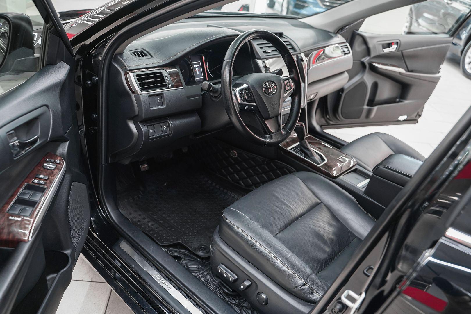 Toyota Camry 2017, черный, ДЦ Орехово