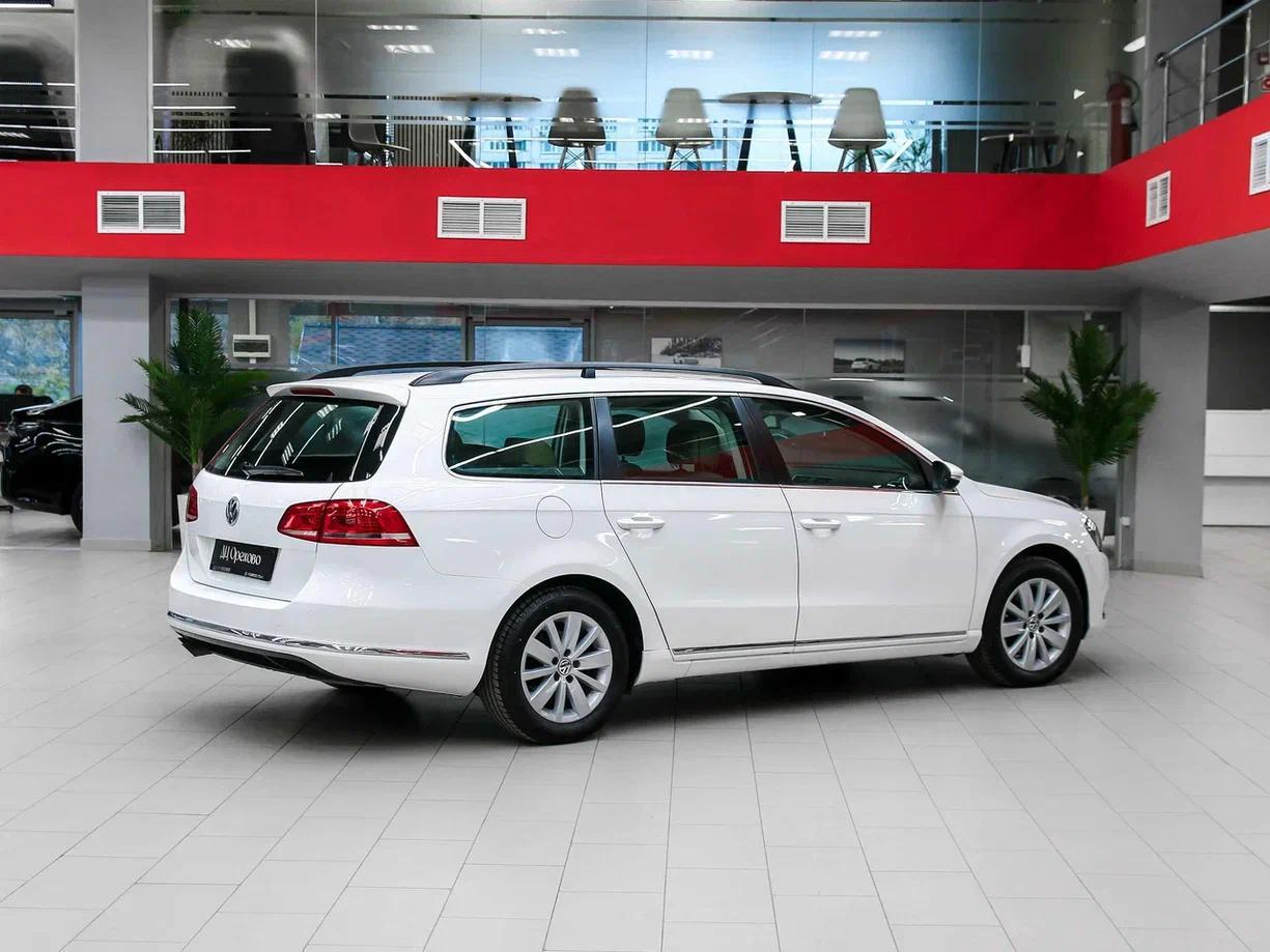 Volkswagen Passat 2014, белый, ДЦ Орехово