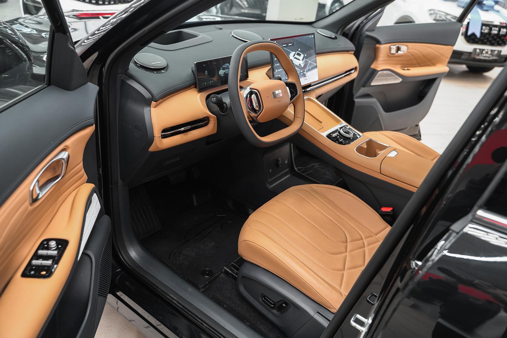 Geely Galaxy Starship 7 2025, черный, ДЦ Орехово
