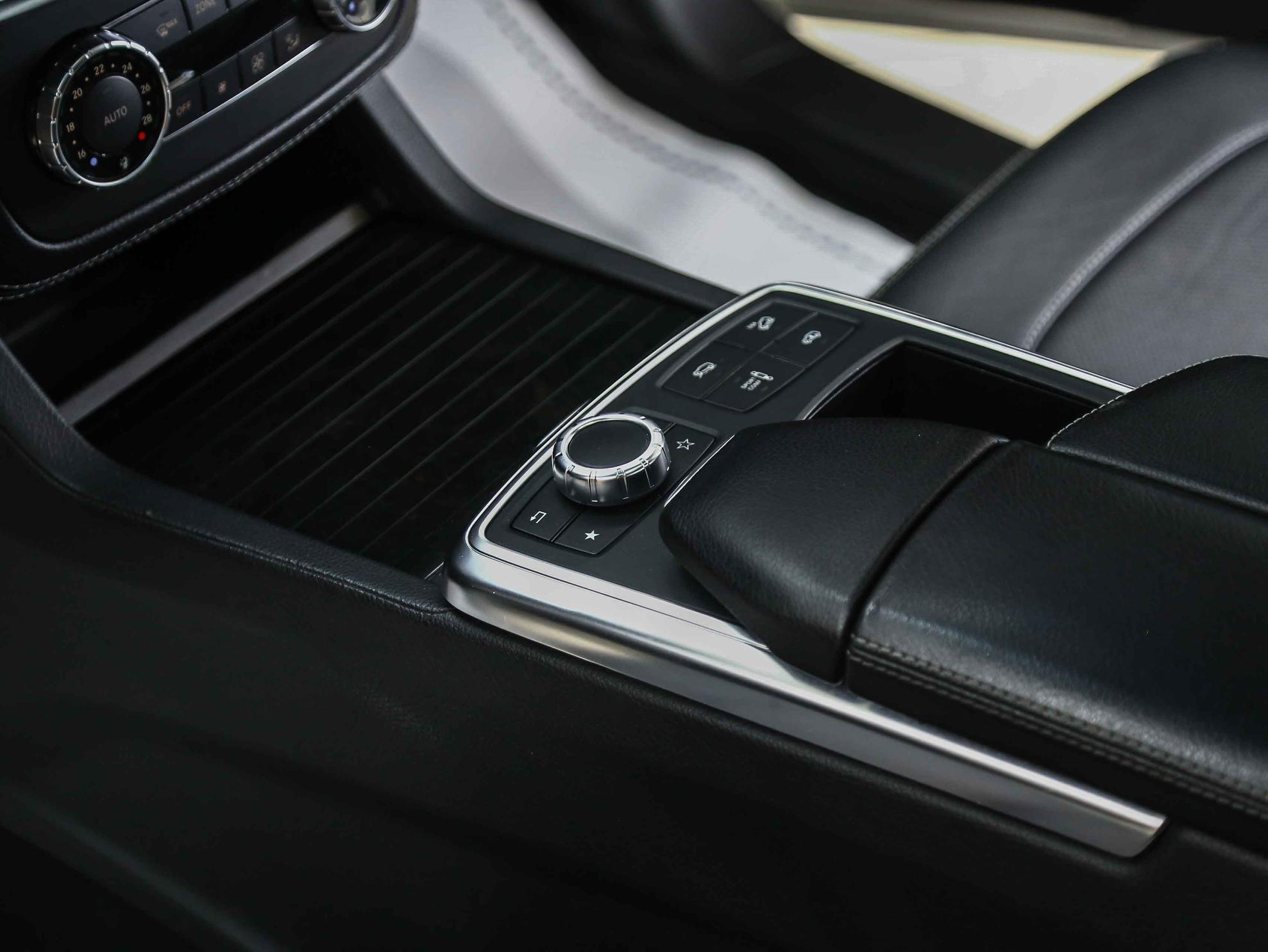 Mercedes-Benz GL-Класс 2014, белый, ДЦ Орехово