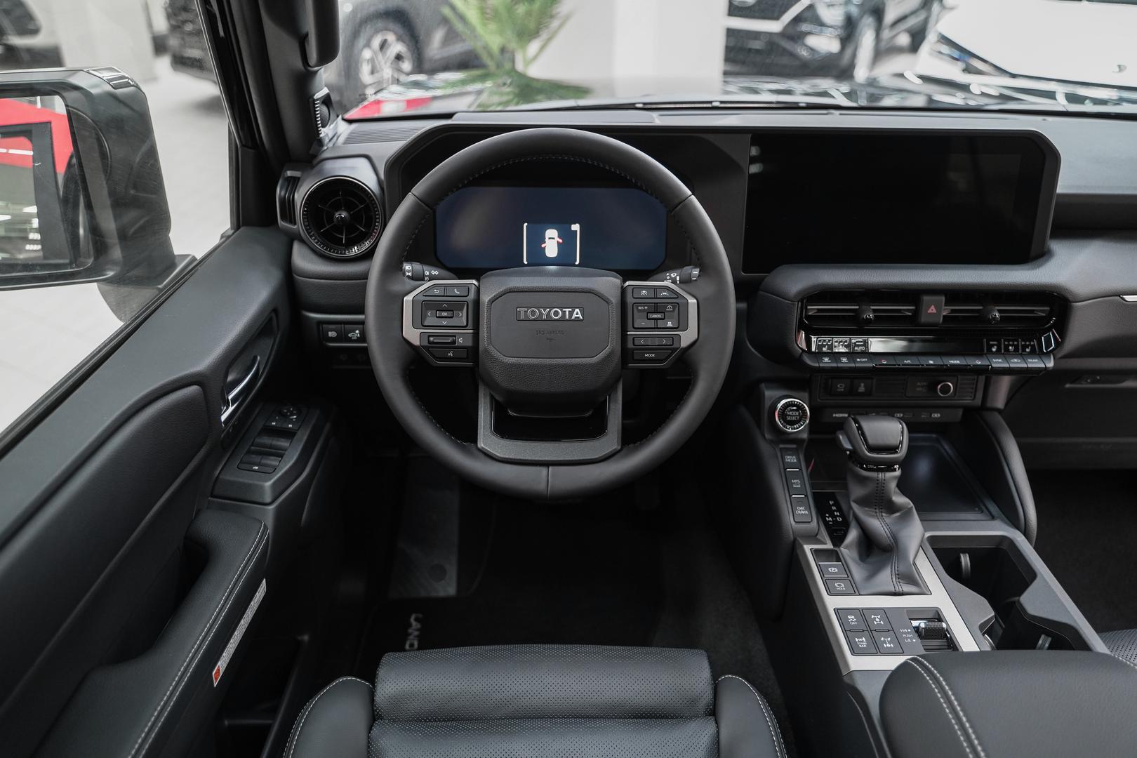 Toyota Land Cruiser Prado 2025, черный, ДЦ Орехово