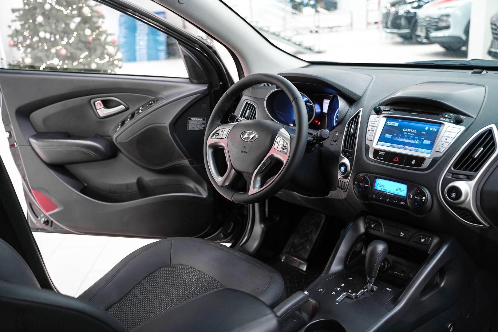 Hyundai ix35 2012, черный, ДЦ Орехово