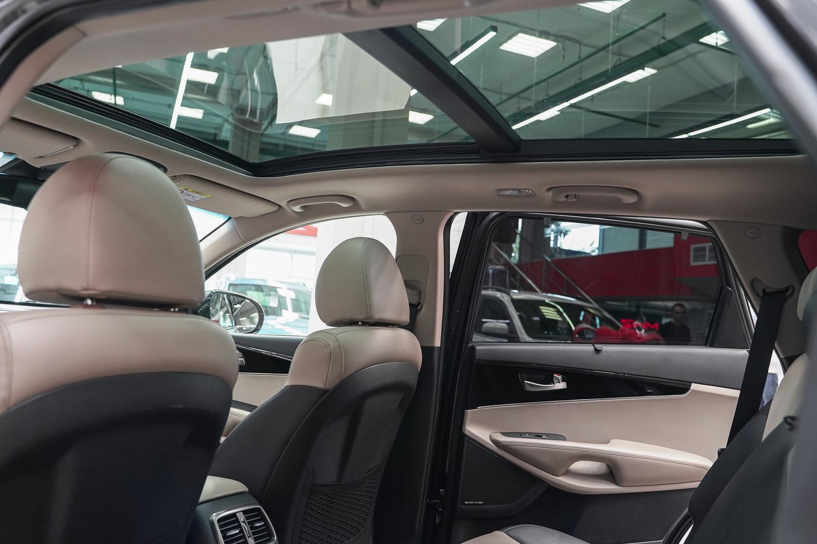 Kia Sorento 2018, серый, ДЦ Орехово