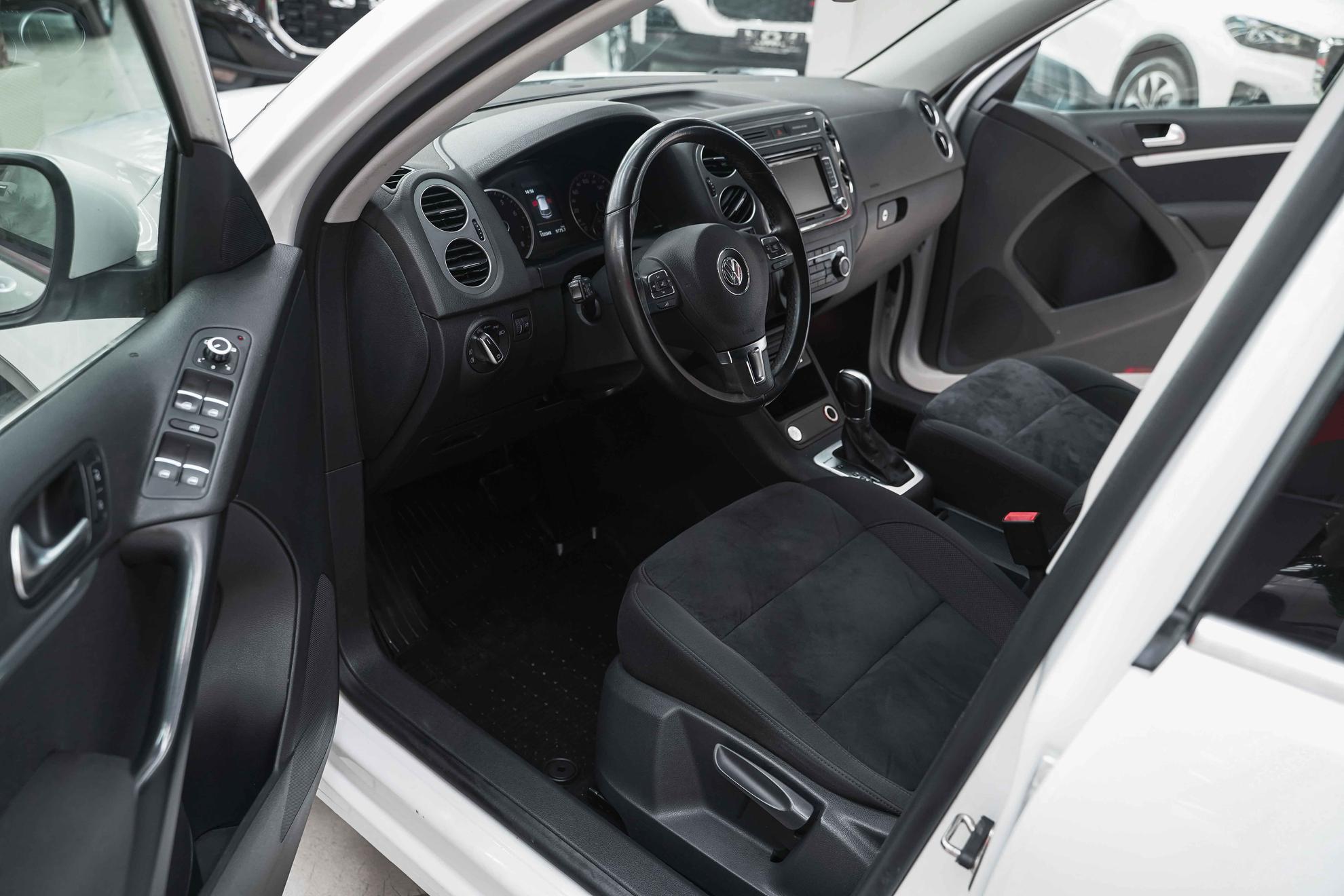 Volkswagen Tiguan 2015, белый, ДЦ Орехово