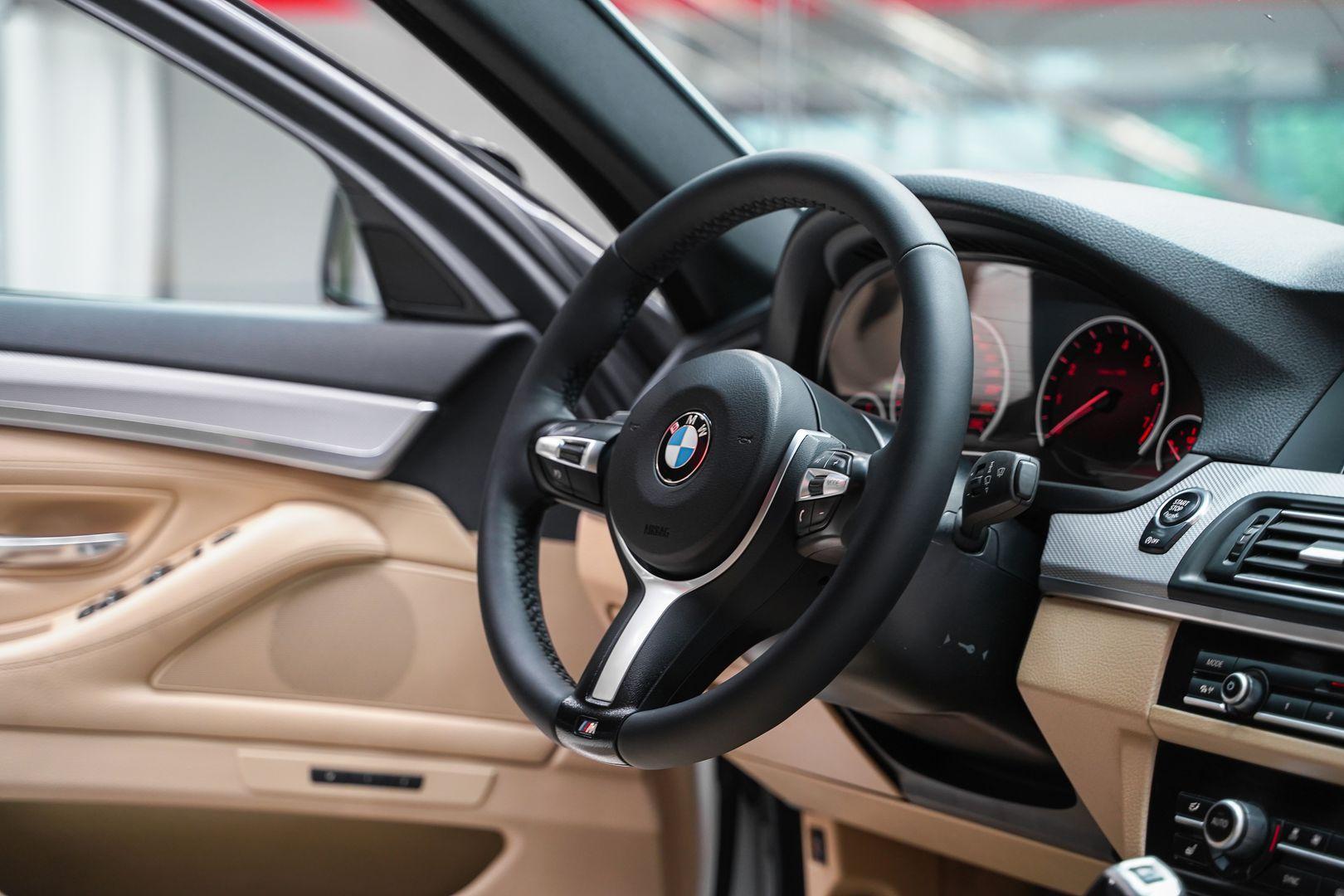 BMW 5 серии 2014, белый, ДЦ Орехово