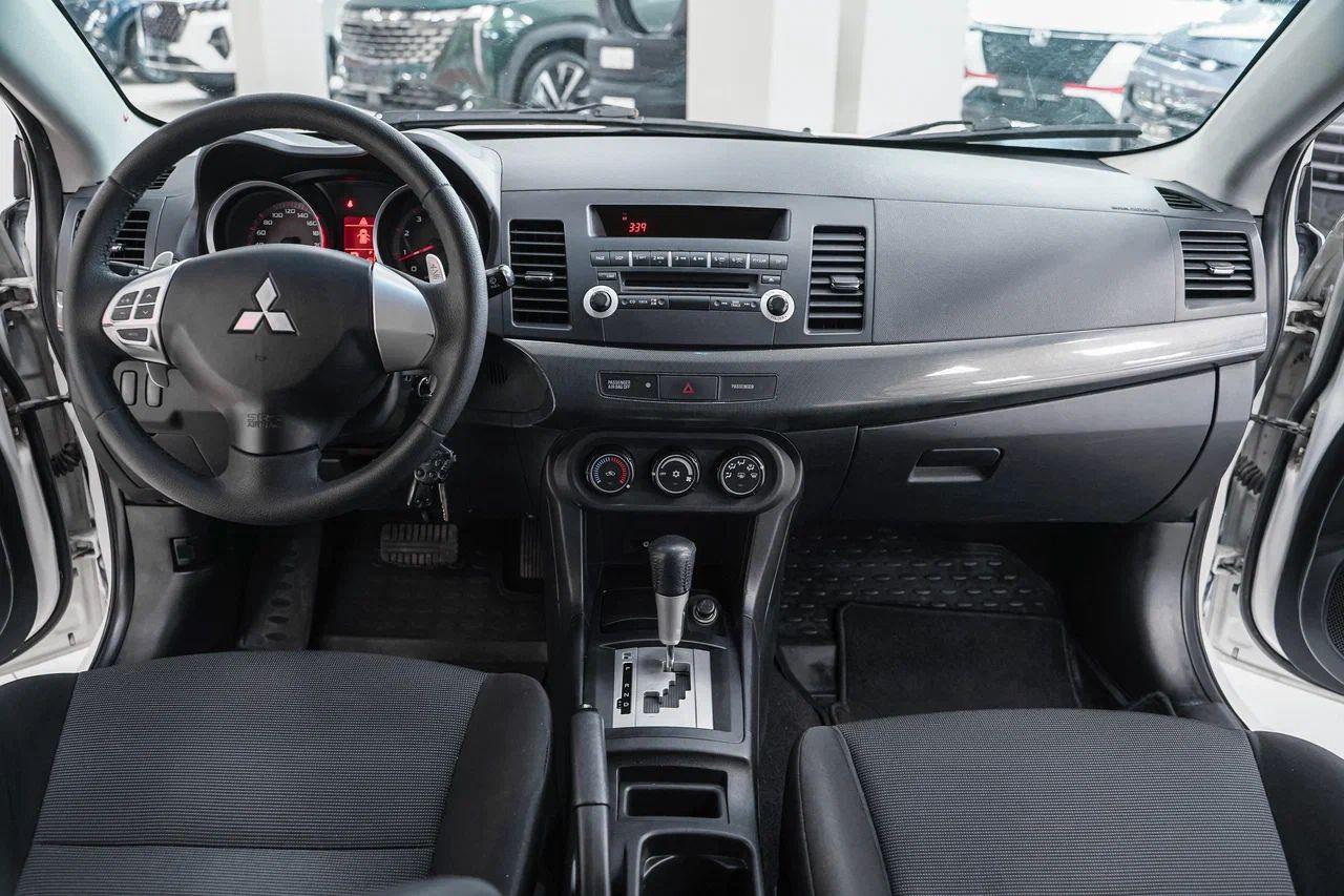 Mitsubishi Lancer 2008, белый, ДЦ Орехово