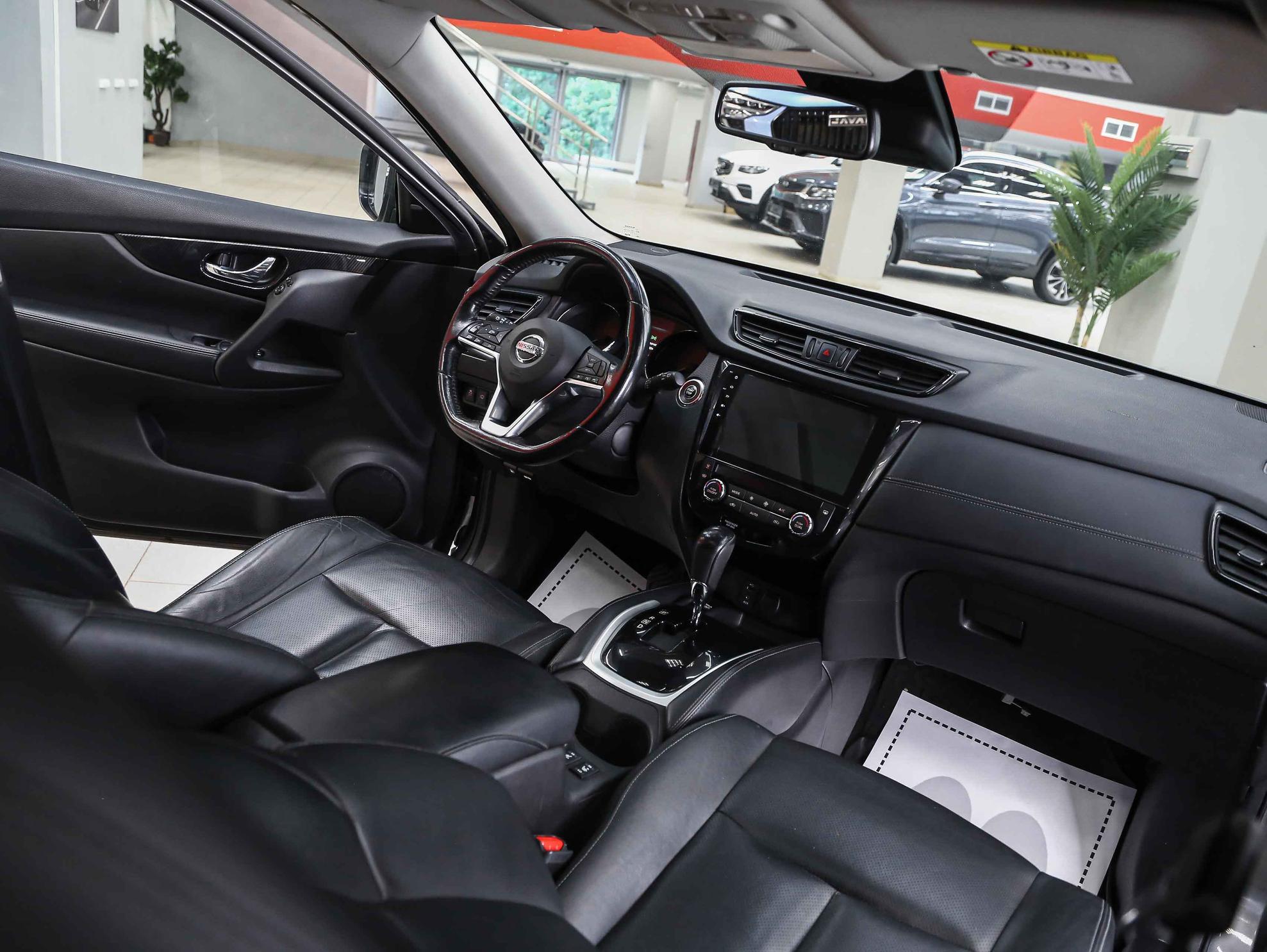 Nissan X-Trail 2018, серый, ДЦ Орехово