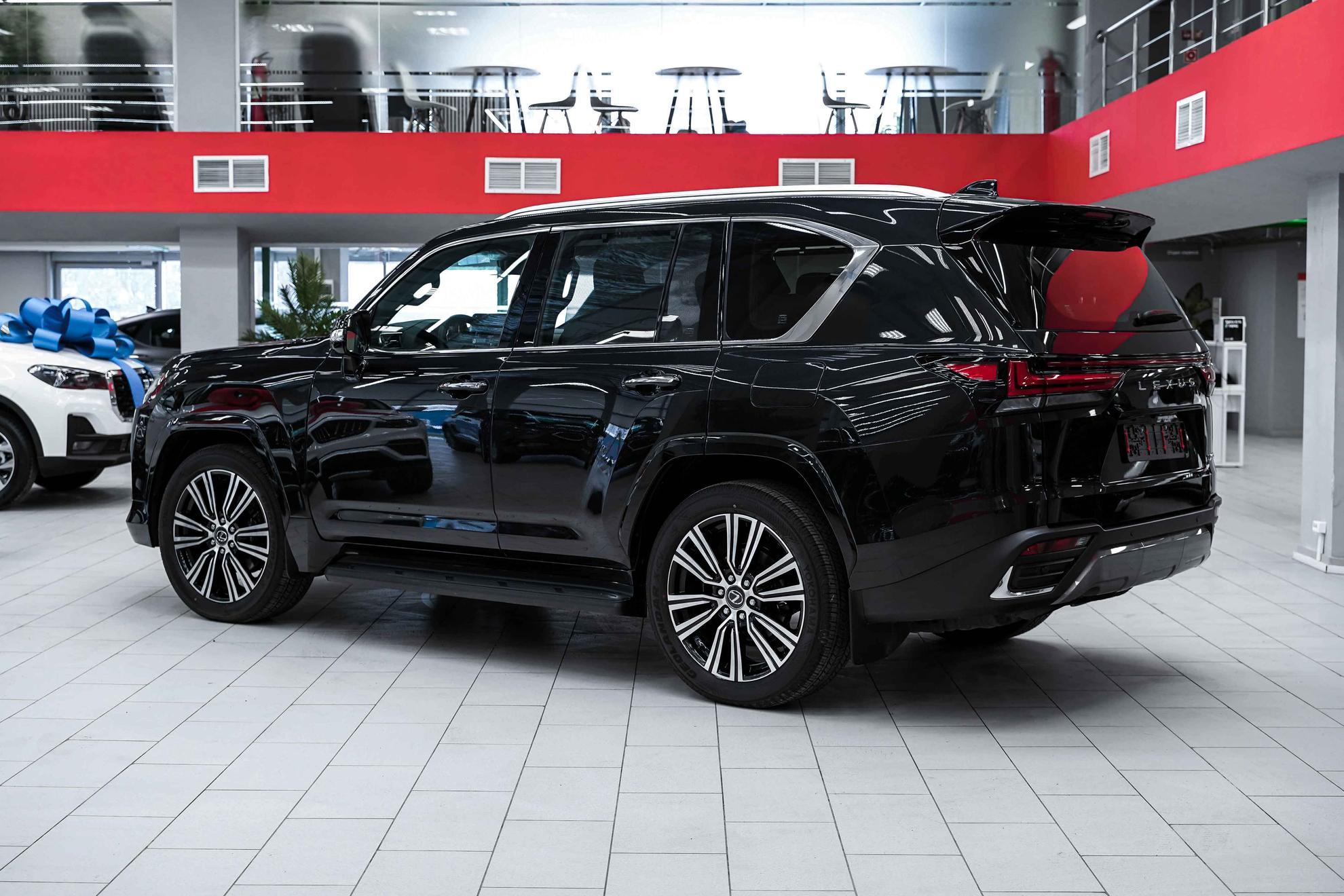 Lexus LX 2026, черный, ДЦ Орехово
