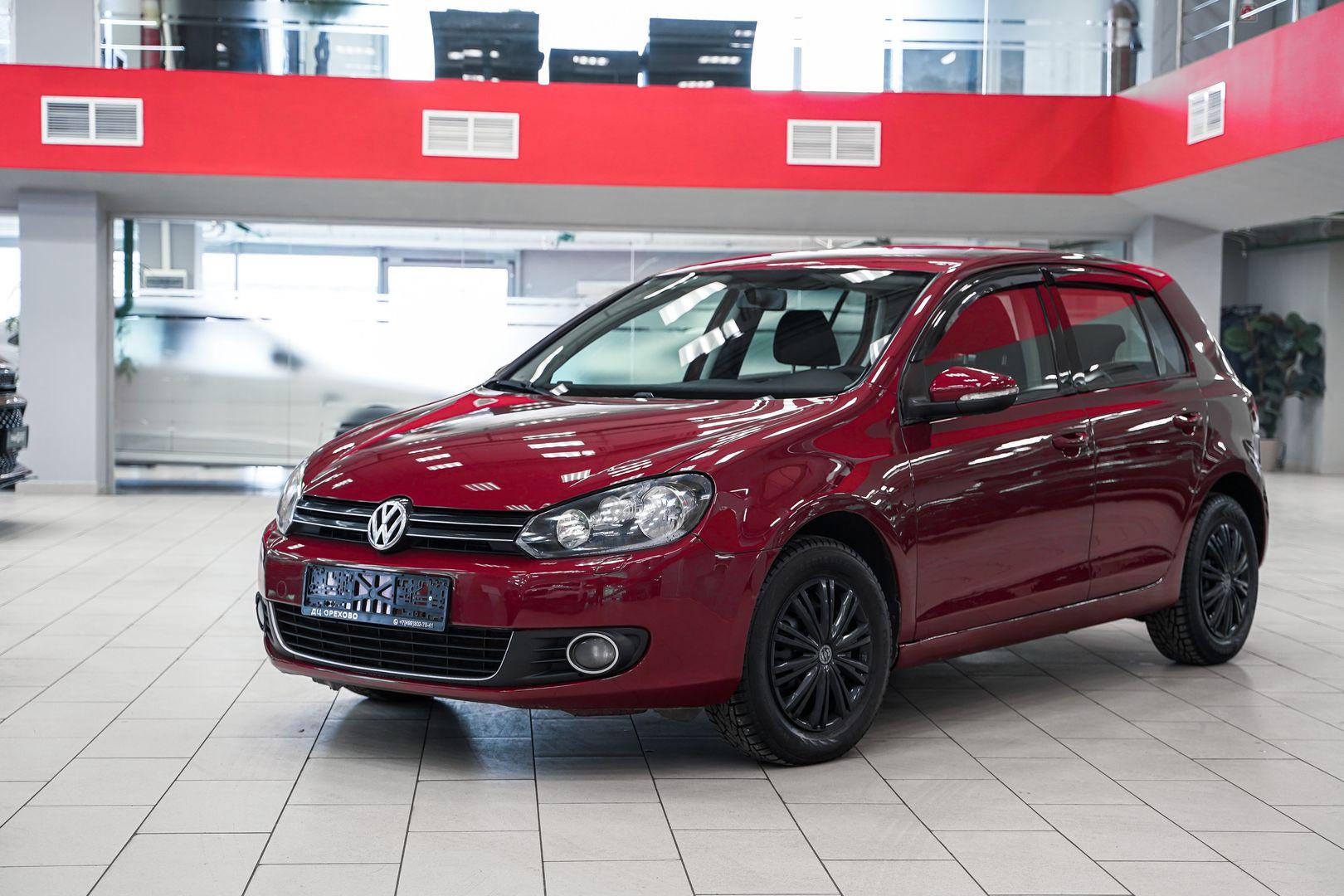Volkswagen Golf 2010, красный, ДЦ Орехово