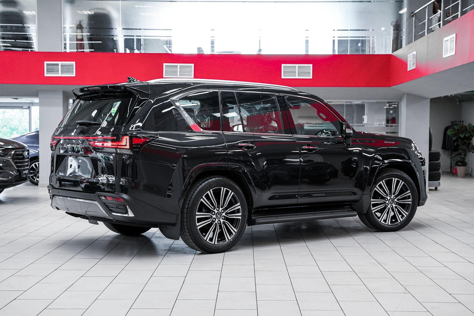Lexus LX 2024, черный, ДЦ Орехово