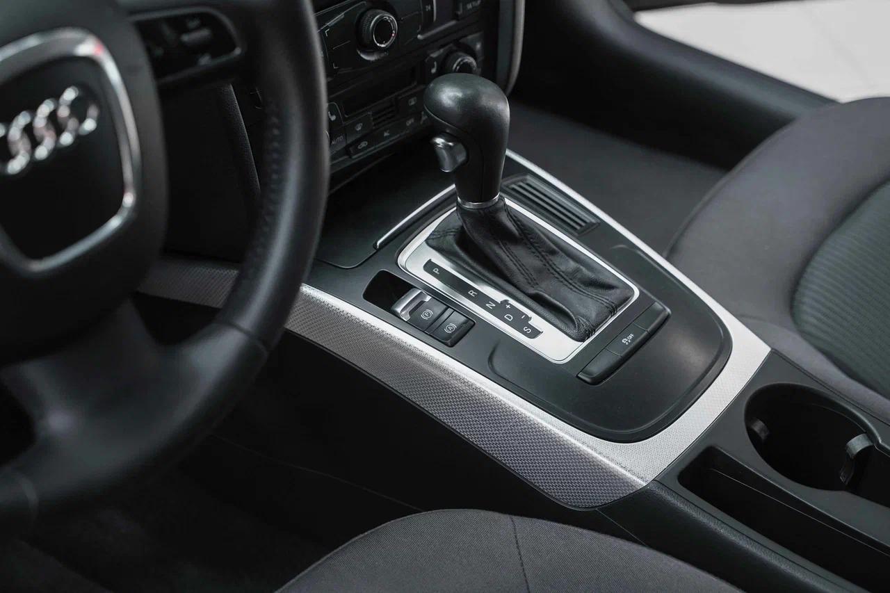 Audi A4 2010, черный, ДЦ Орехово