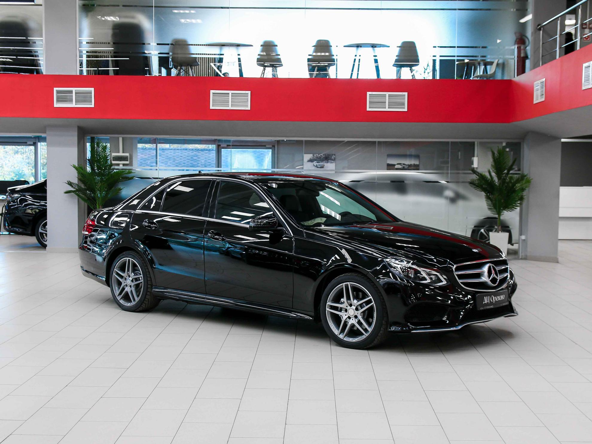 Mercedes-Benz E-Класс 2015, черный, ДЦ Орехово