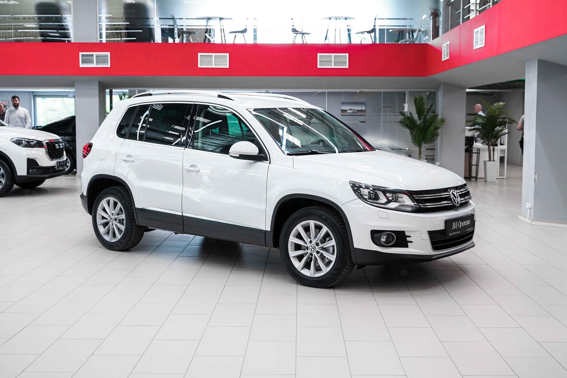 Volkswagen Tiguan 2015, белый, ДЦ Орехово