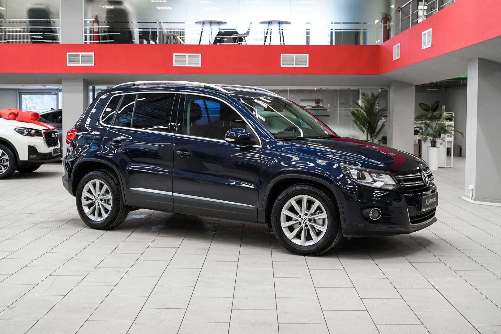Volkswagen Tiguan 2012, синий, ДЦ Орехово