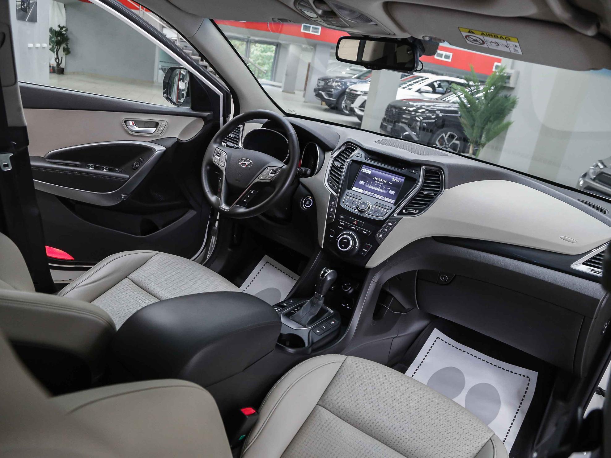 Hyundai Santa Fe 2014, белый, ДЦ Орехово
