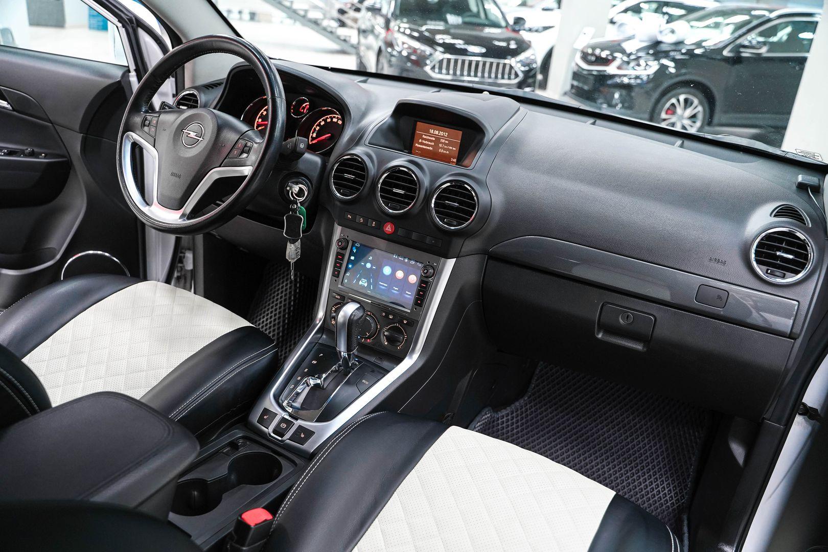 Opel Antara 2012, белый, ДЦ Орехово