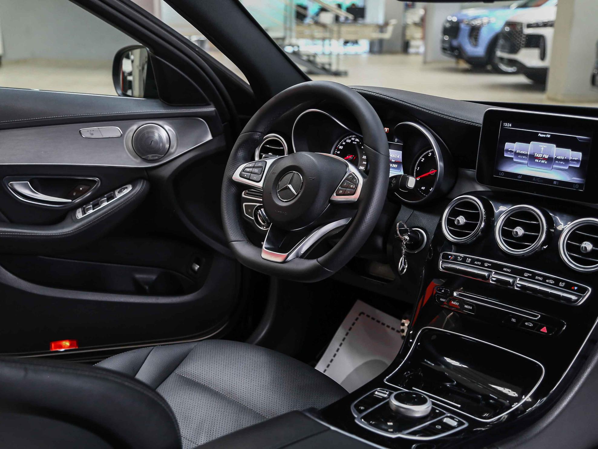 Mercedes-Benz C-Класс 2015, черный, ДЦ Орехово