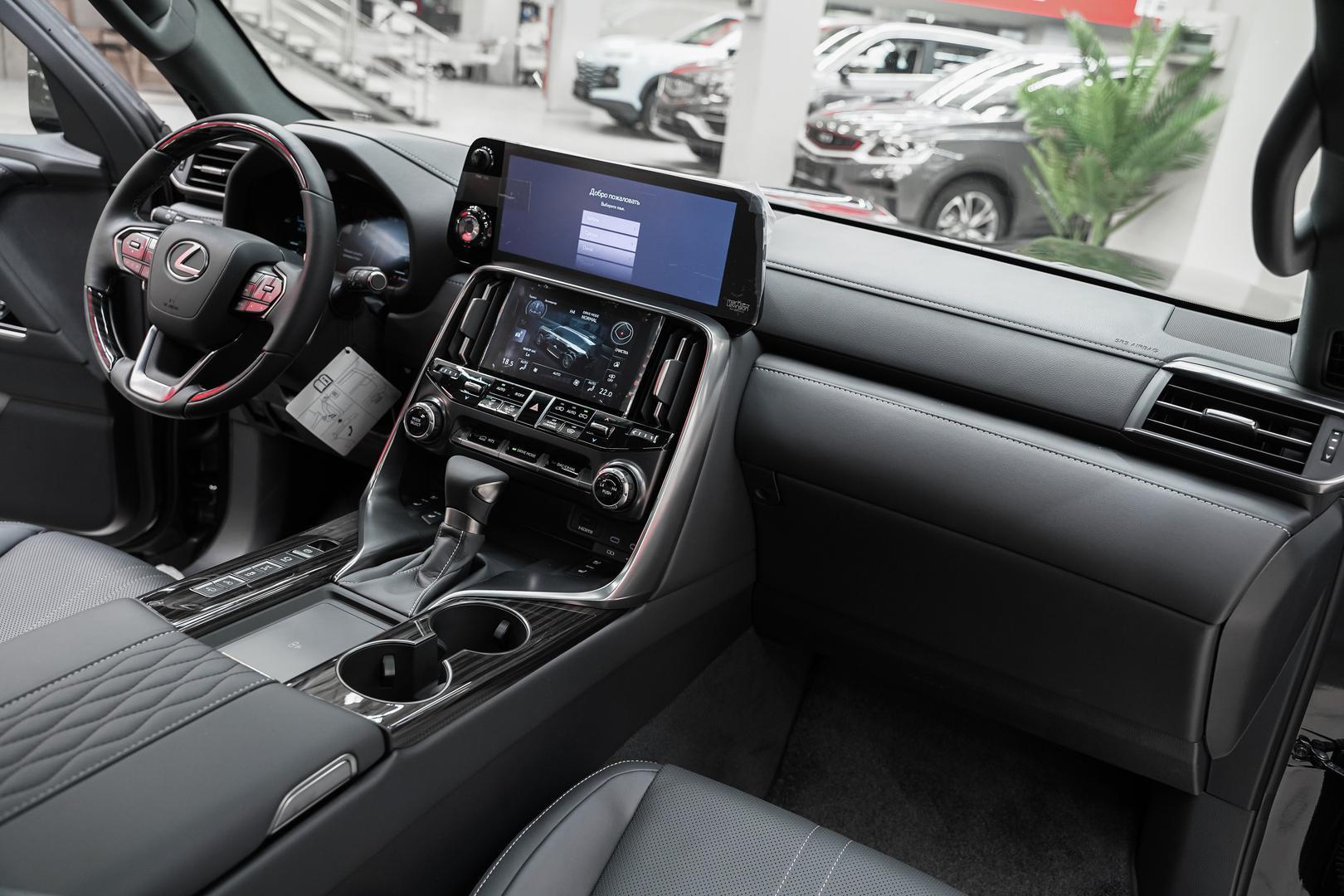 Lexus LX 2025, черный, ДЦ Орехово