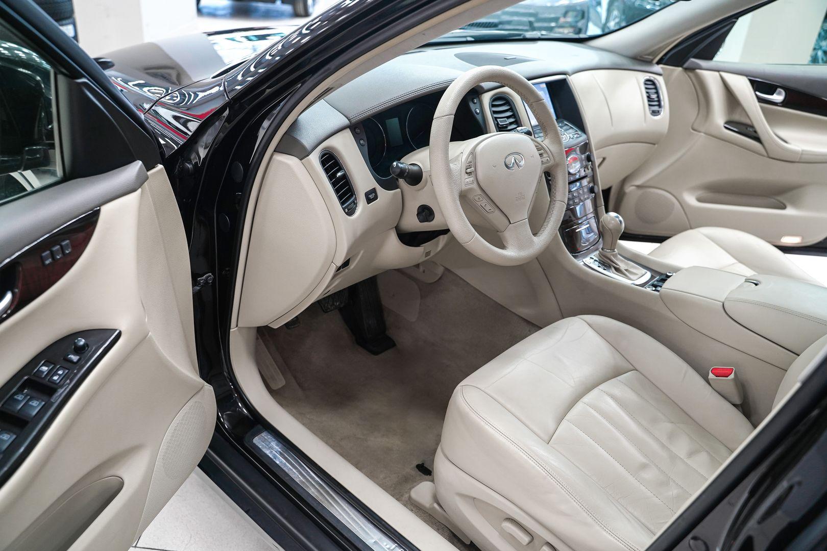 Infiniti QX50 2013, черный, ДЦ Орехово