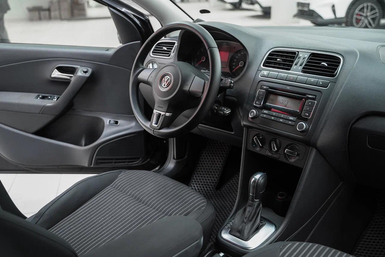 Volkswagen Polo 2012, черный, ДЦ Орехово