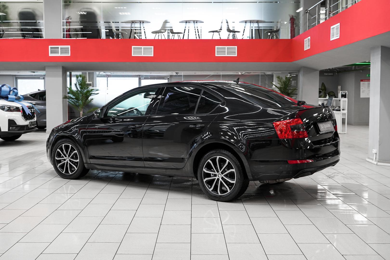 Skoda Octavia 2013, черный, ДЦ Орехово