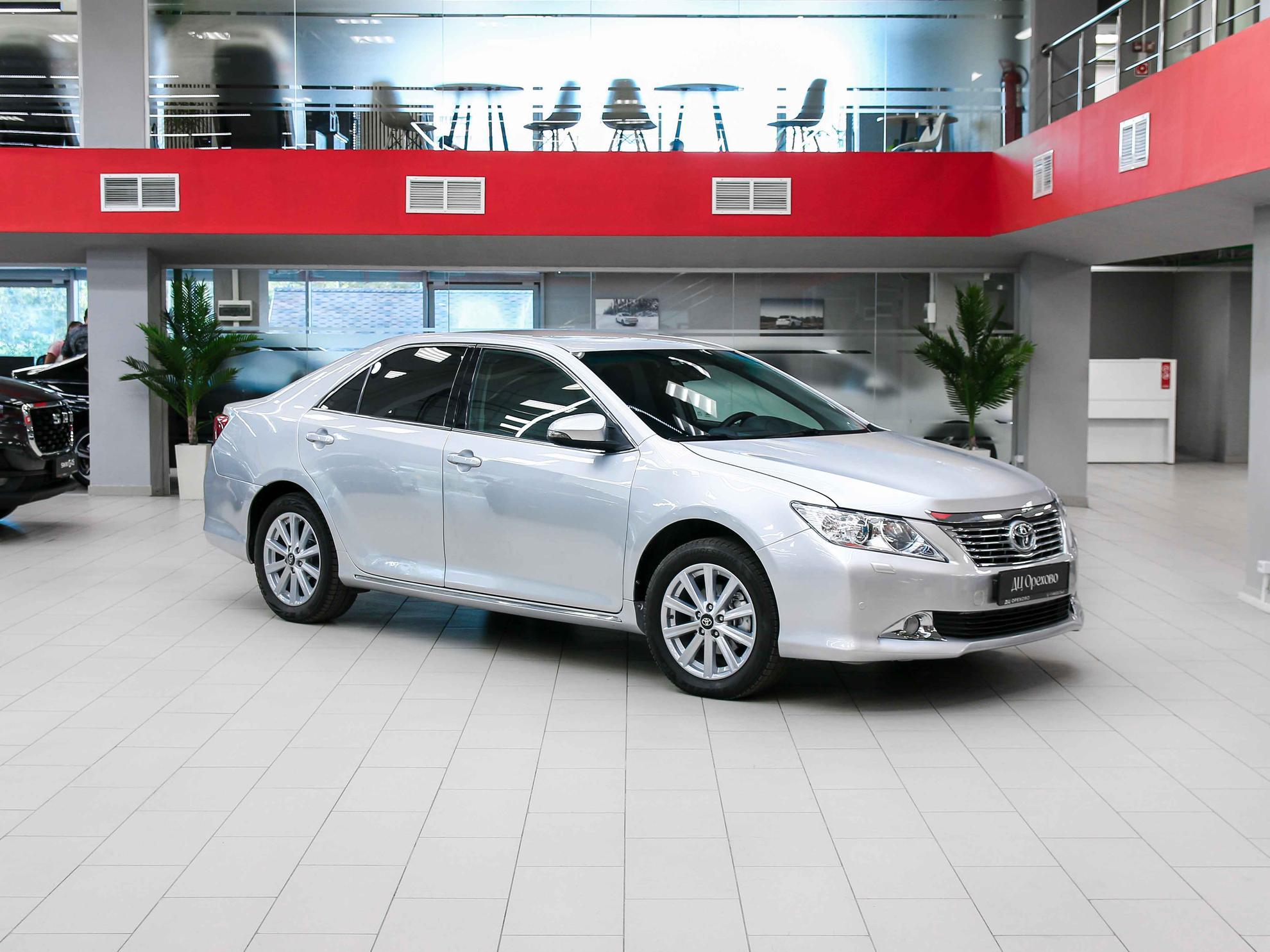 Toyota Camry 2012, серебряный, ДЦ Орехово