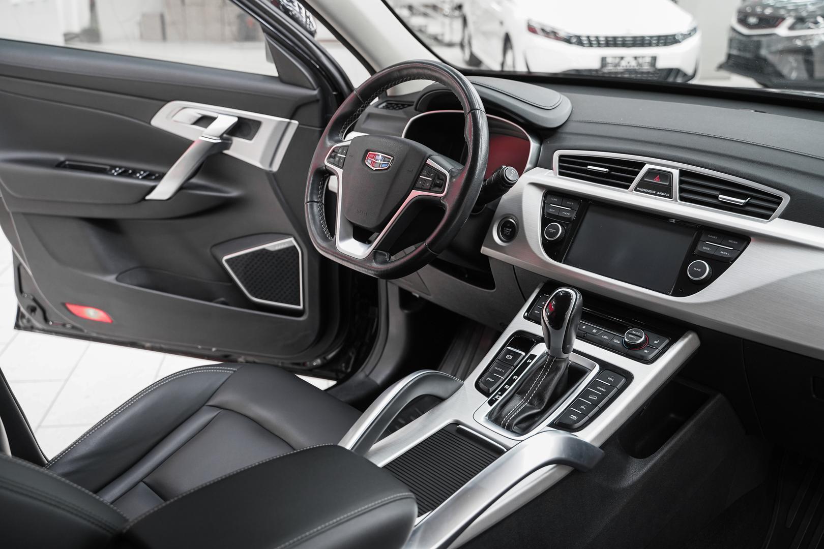 Geely Atlas 2022, черный, ДЦ Орехово