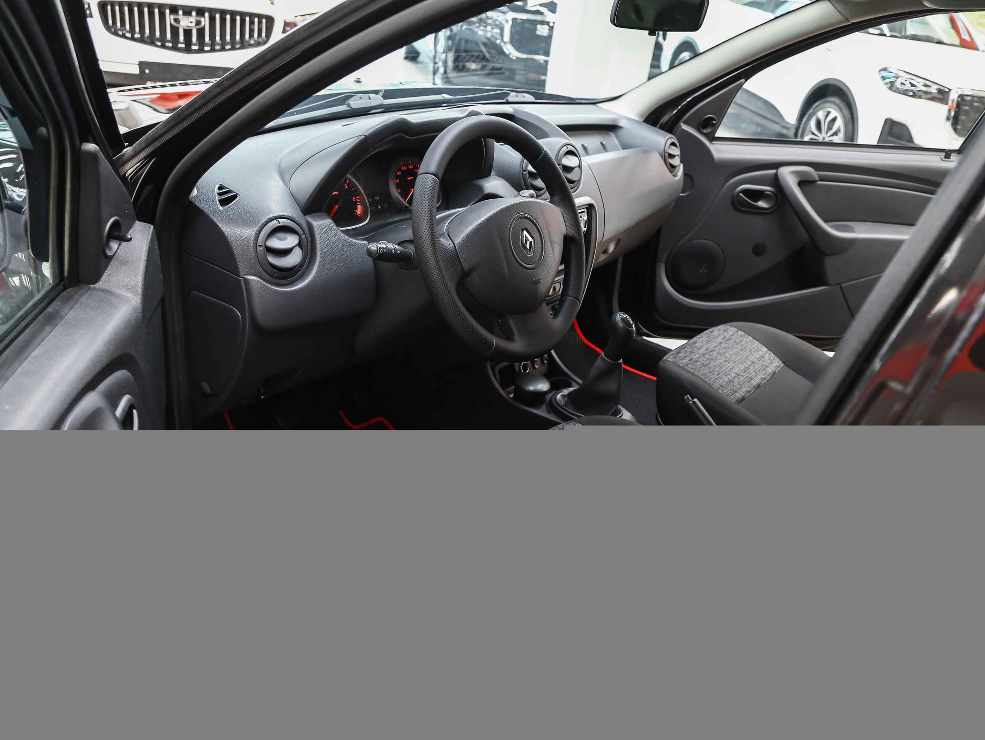 Renault Duster 2014, черный, ДЦ Орехово
