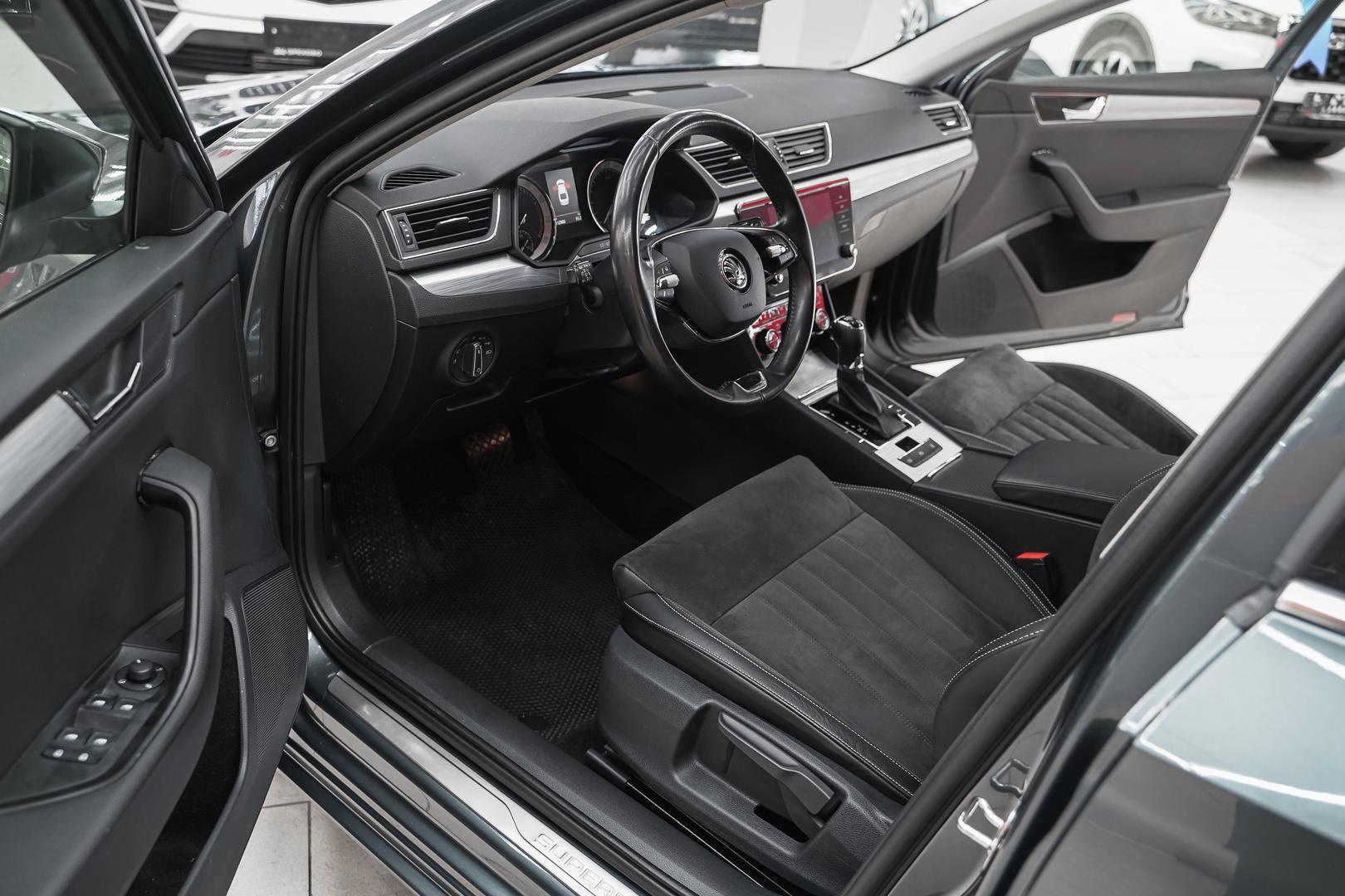 Skoda Superb 2021, серый, ДЦ Орехово
