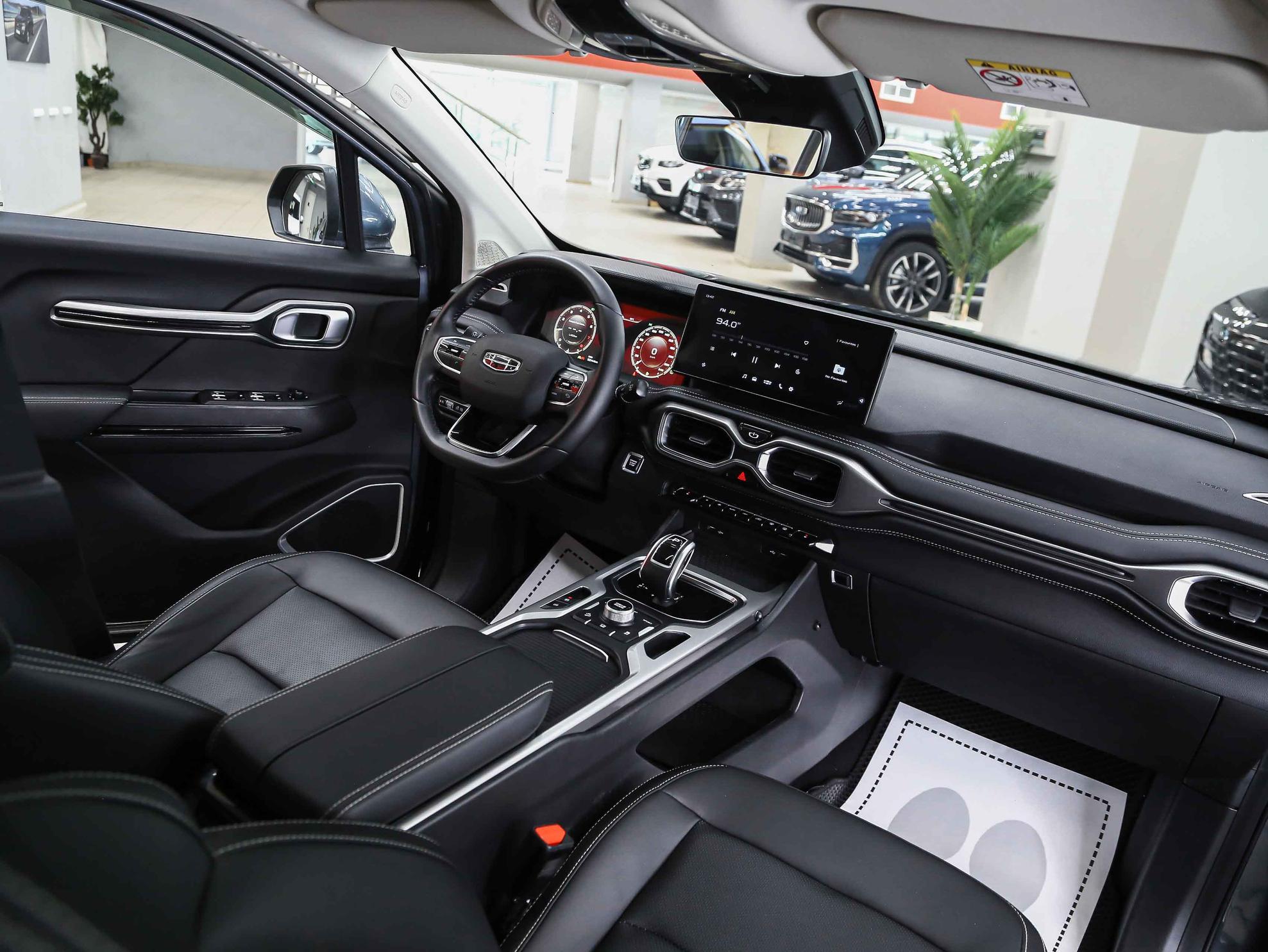 Geely Okavango 2023, серый, ДЦ Орехово