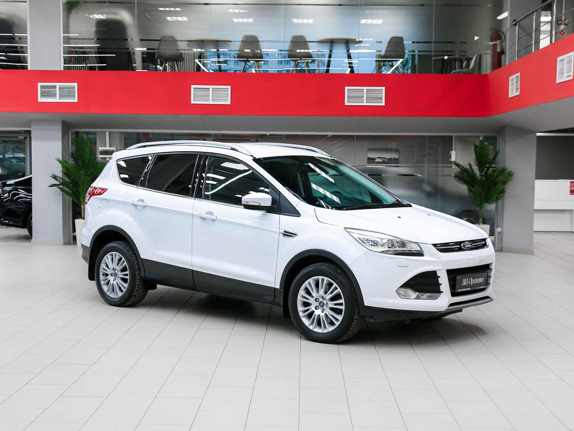 Ford Kuga 2014, белый, ДЦ Орехово