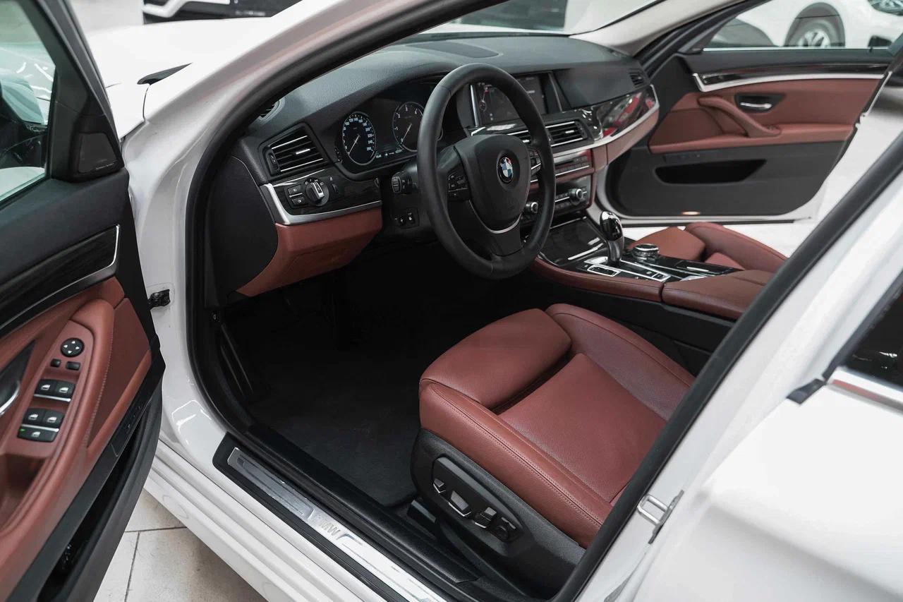 BMW 5 серии 2016, белый, ДЦ Орехово