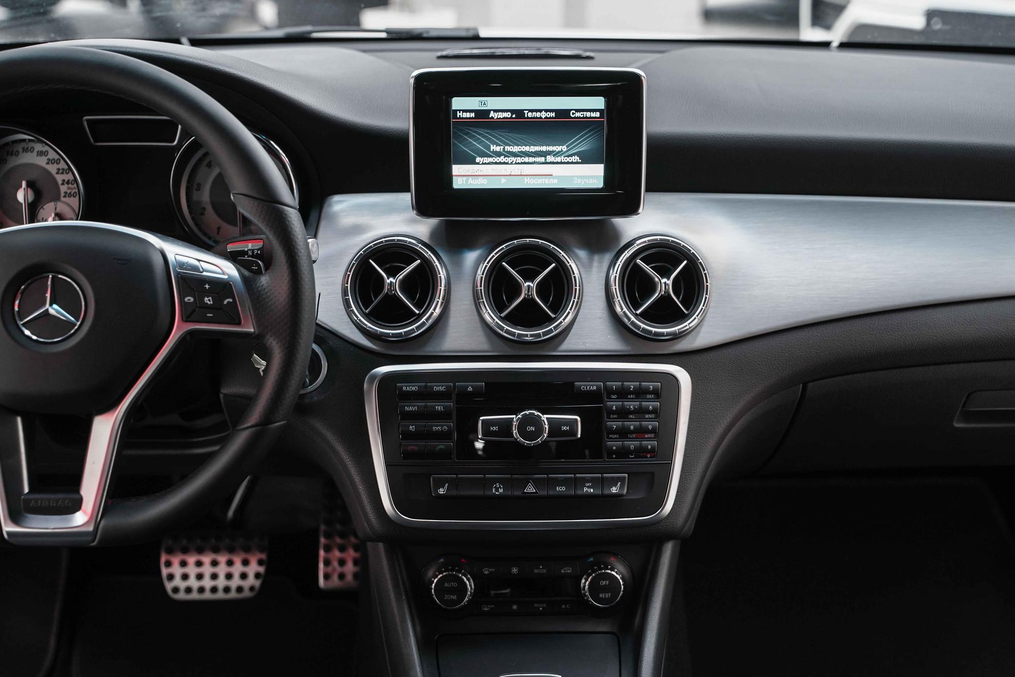 Mercedes-Benz CLA 2014, белый, ДЦ Орехово