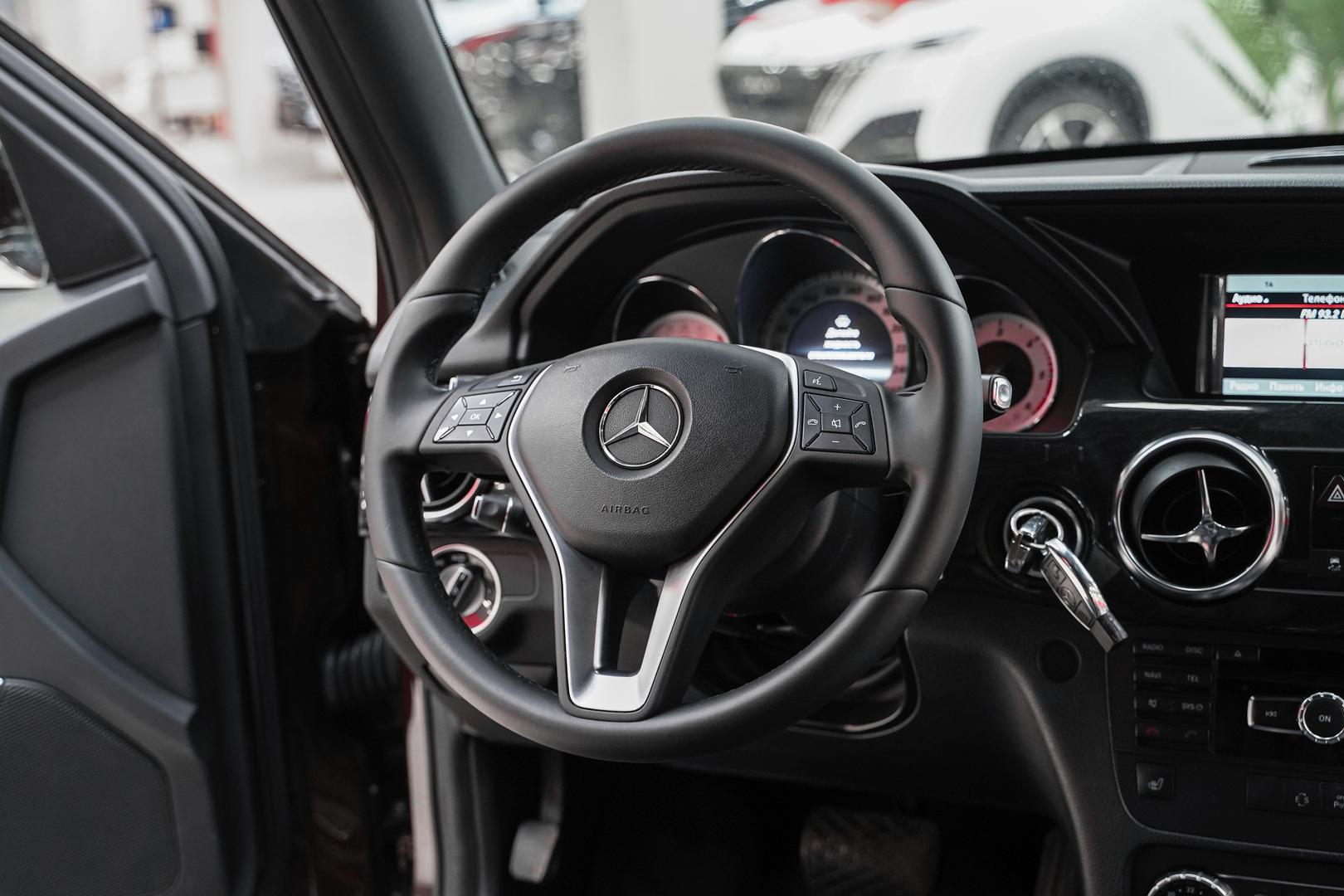 Mercedes-Benz GLK-Класс 2013, коричневый, ДЦ Орехово