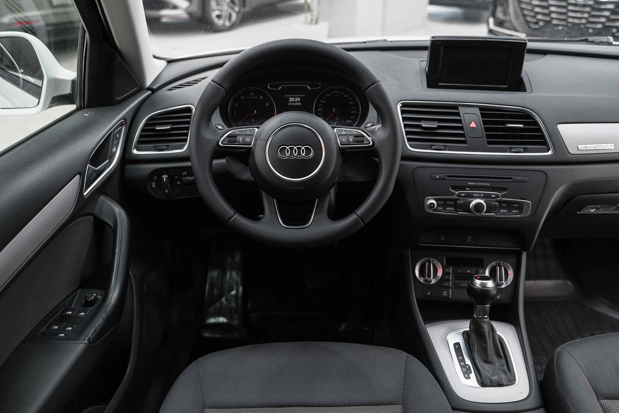 Audi Q3 2013, белый, ДЦ Орехово