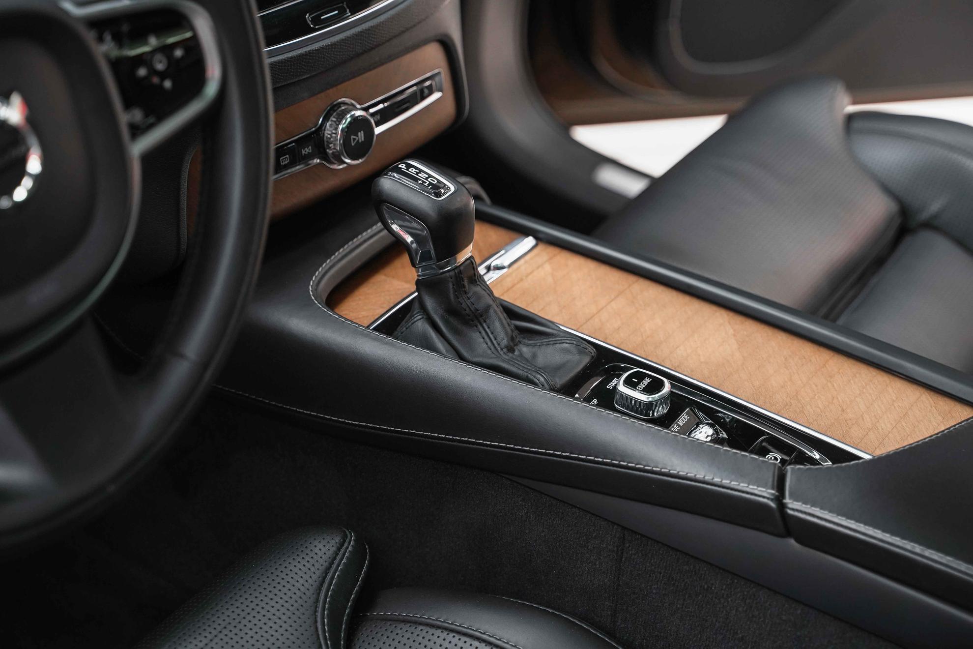Volvo XC90 2016, коричневый, ДЦ Орехово