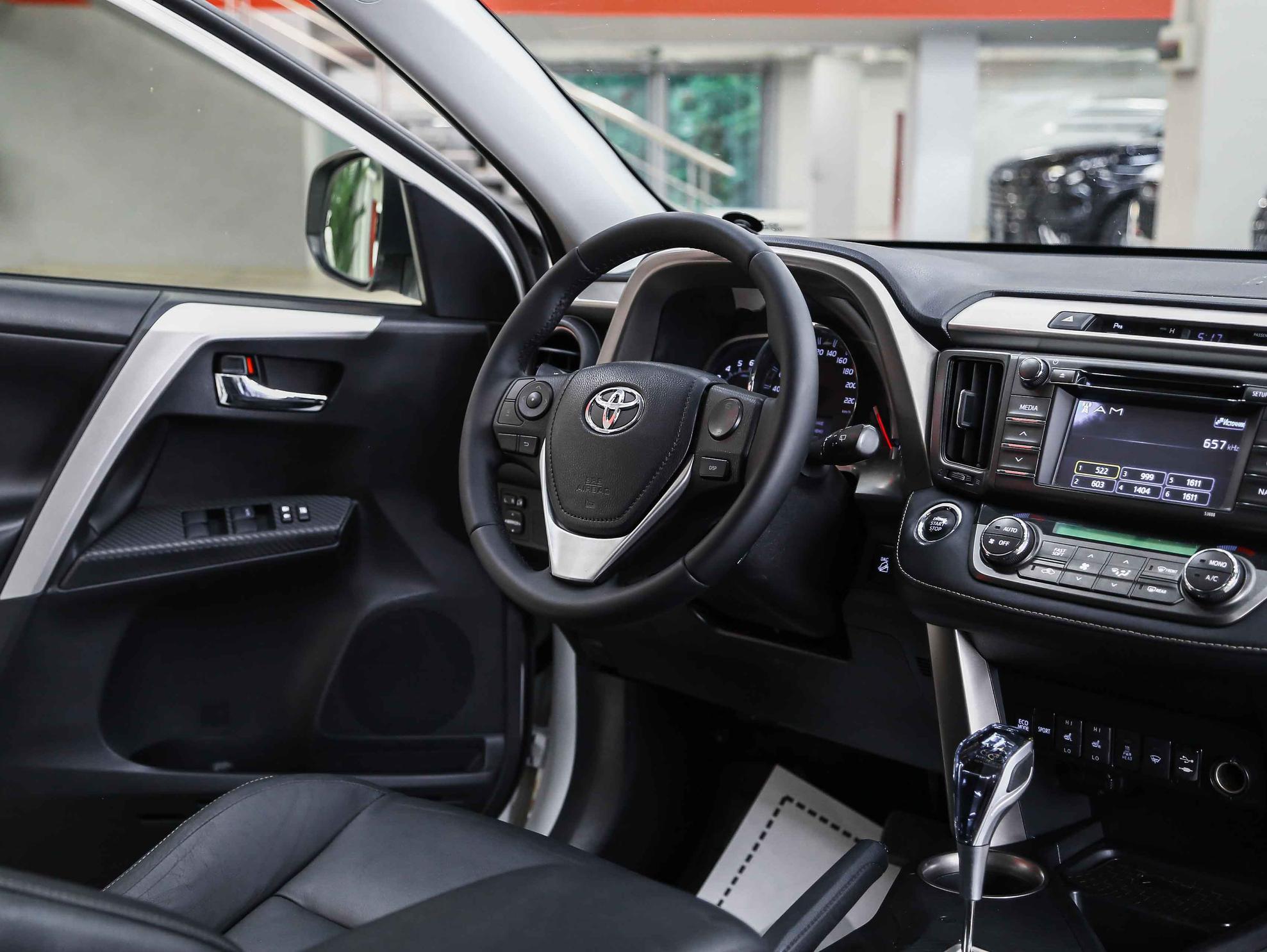 Toyota RAV4 2013, белый, ДЦ Орехово