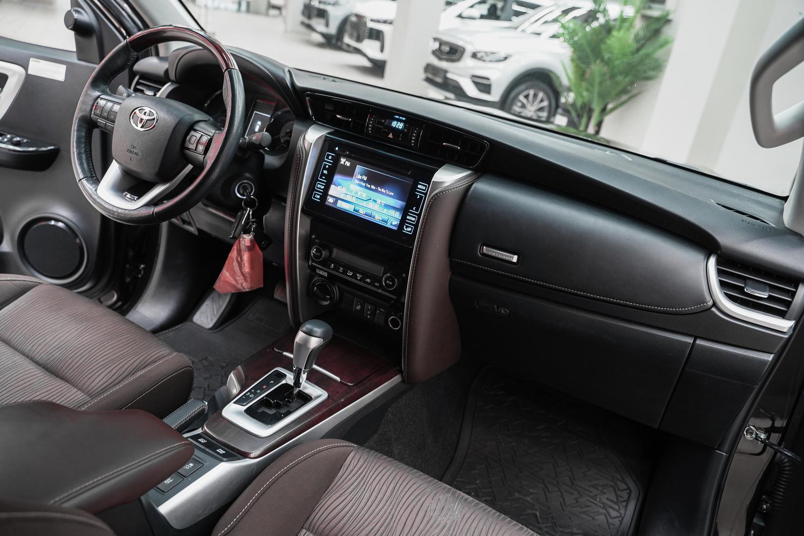 Toyota Fortuner 2017, коричневый, ДЦ Орехово