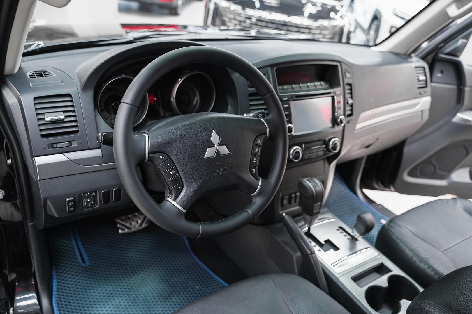 Mitsubishi Pajero 2014, черный, ДЦ Орехово