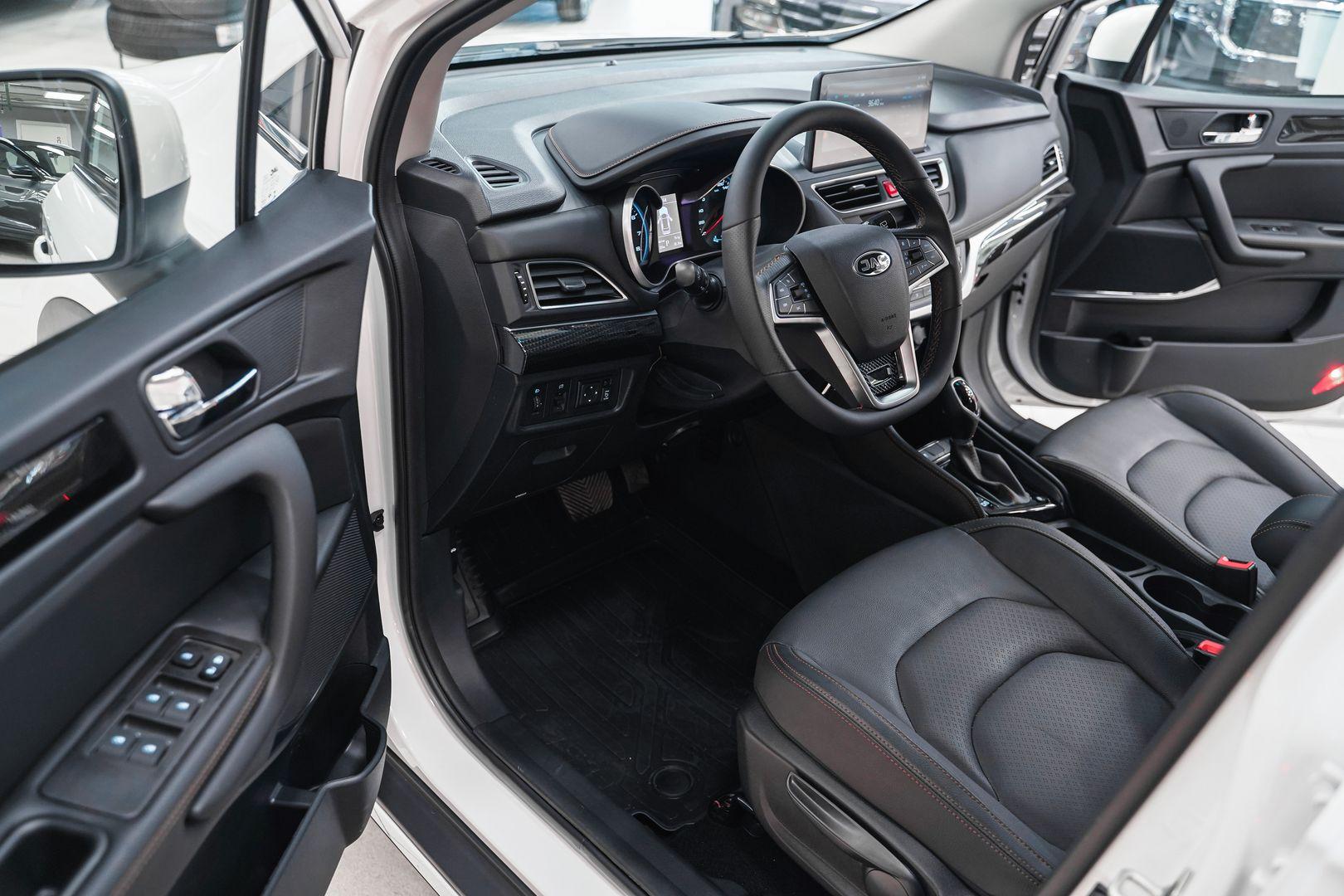 JAC JS3 2024, белый, ДЦ Орехово