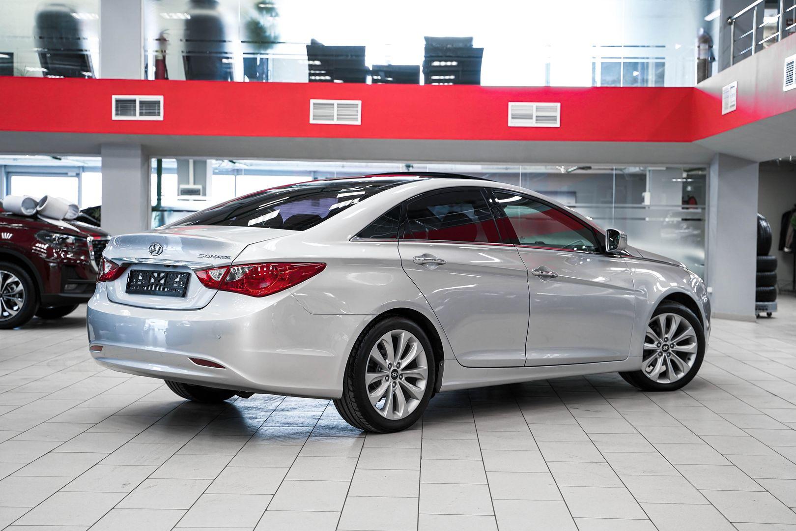 Hyundai Sonata 2010, серебряный, ДЦ Орехово