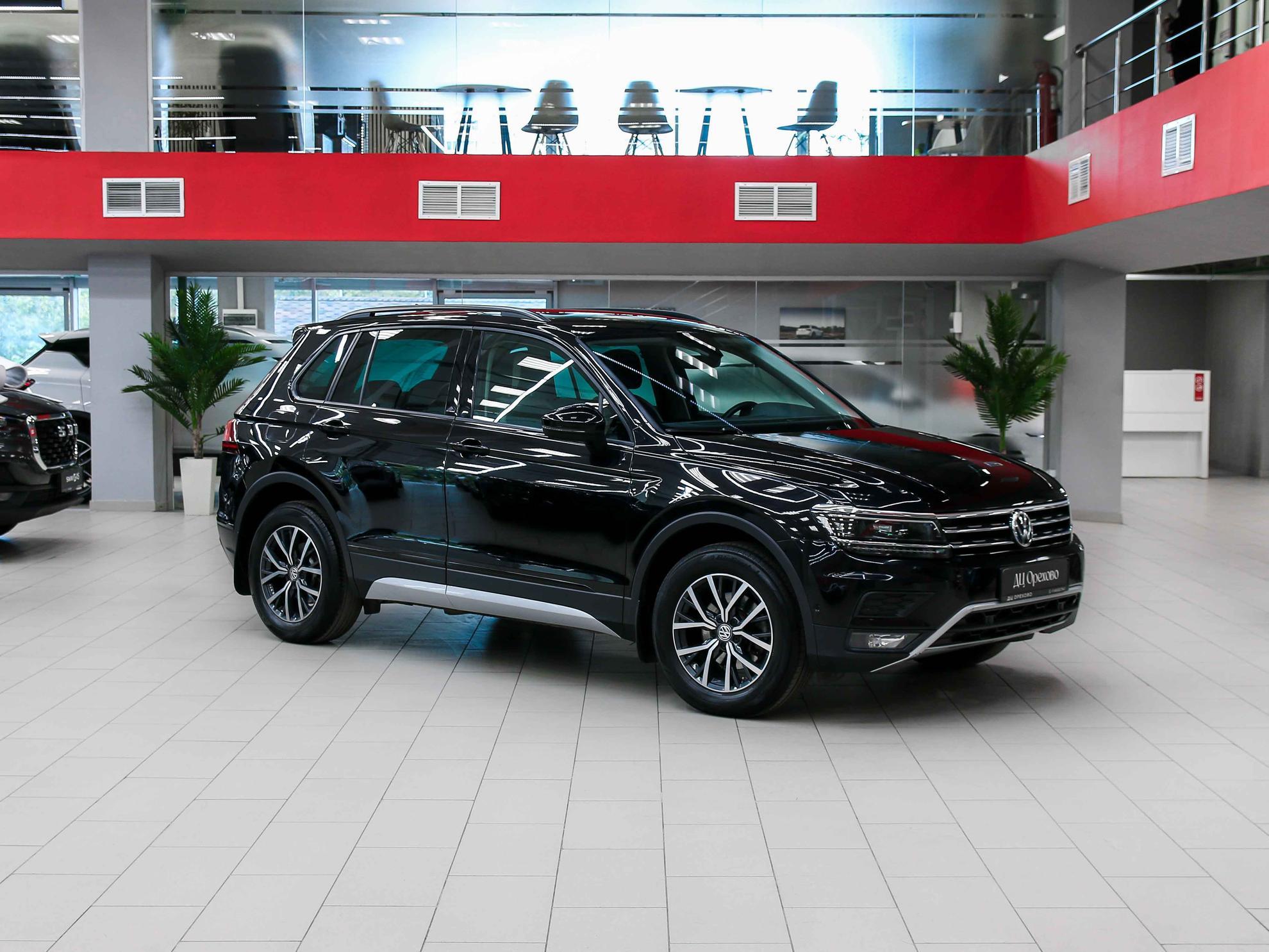 Volkswagen Tiguan 2020, черный, ДЦ Орехово