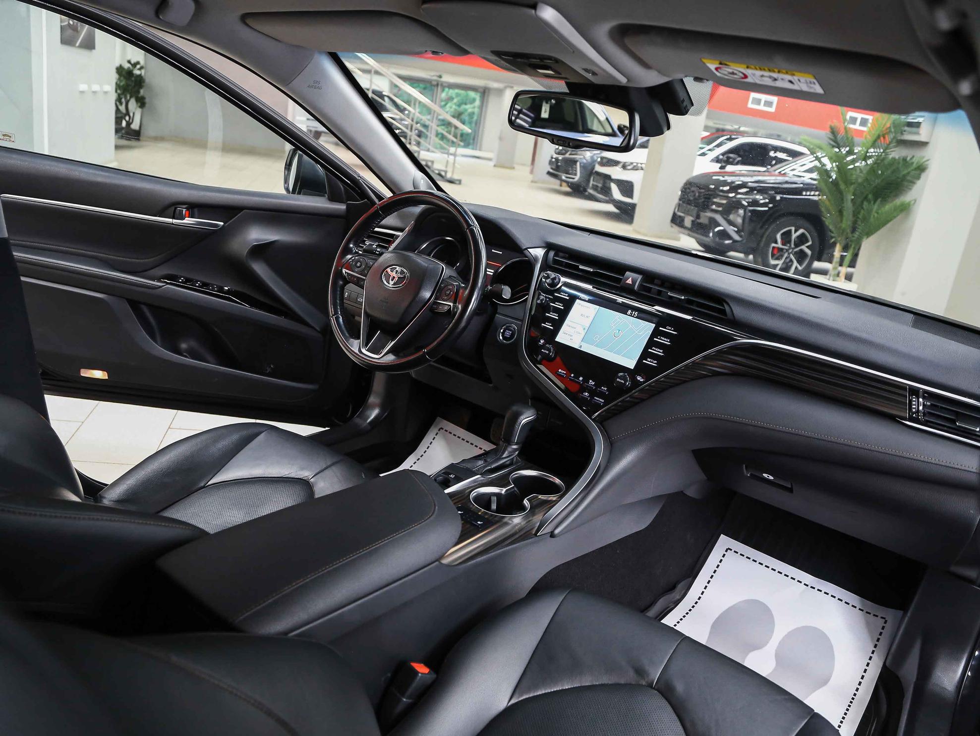 Toyota Camry 2018, черный, ДЦ Орехово