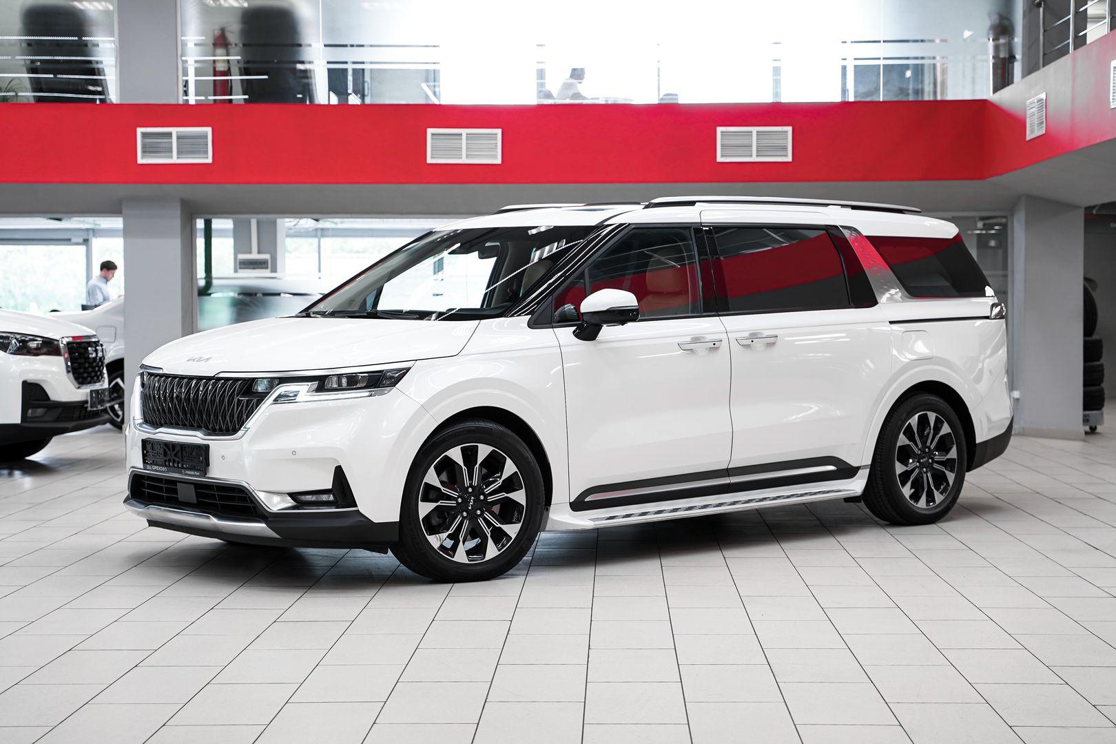 Kia Carnival 2020, белый, ДЦ Орехово