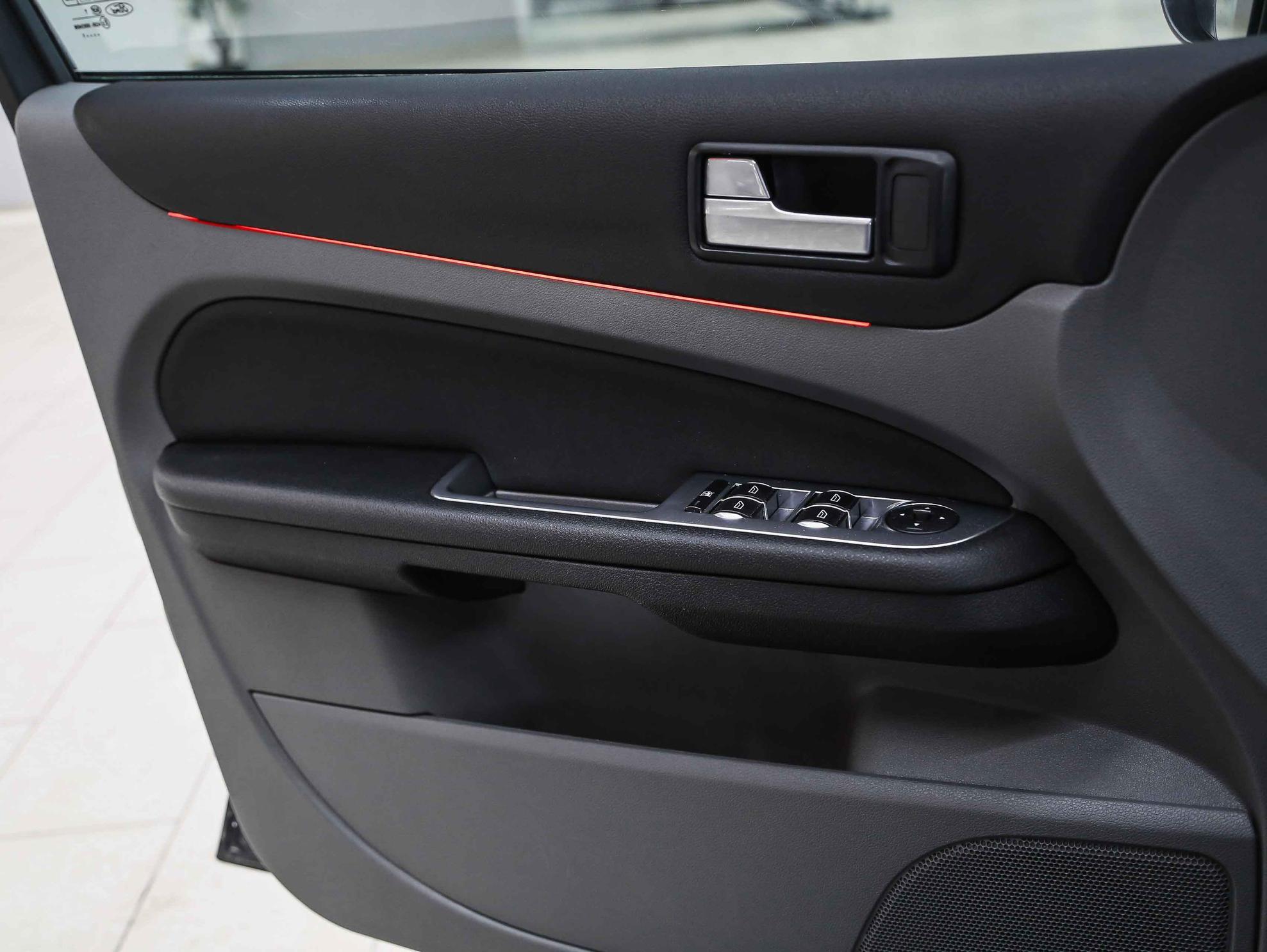 Ford Focus 2011, черный, ДЦ Орехово